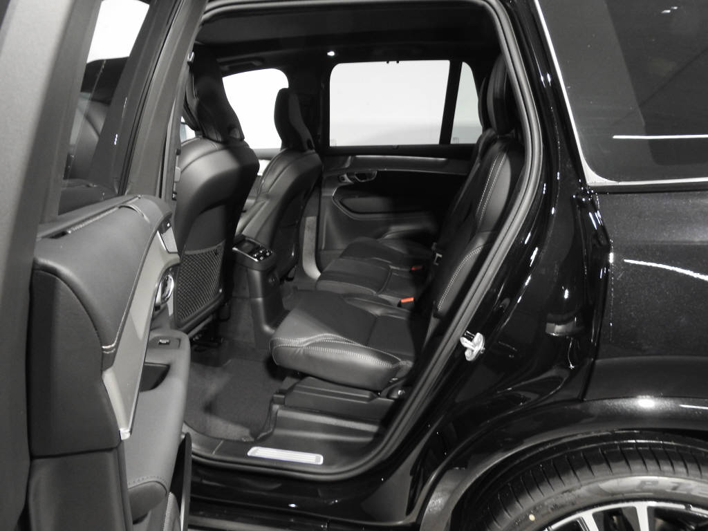 VOLVO XC90 2.0 T8 TE Ultre Dark eAWD-image-11