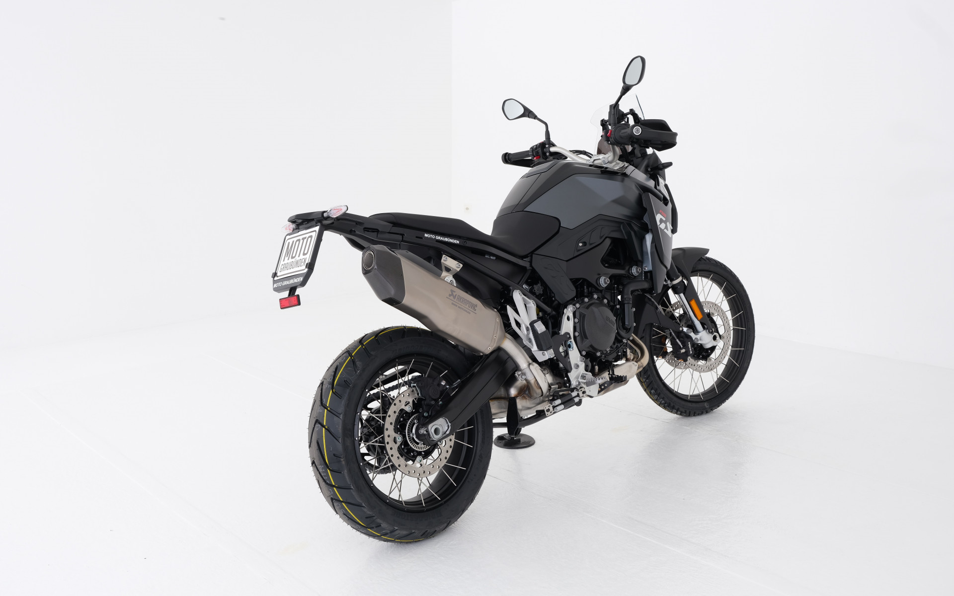 BMW F 900 GS-image-1