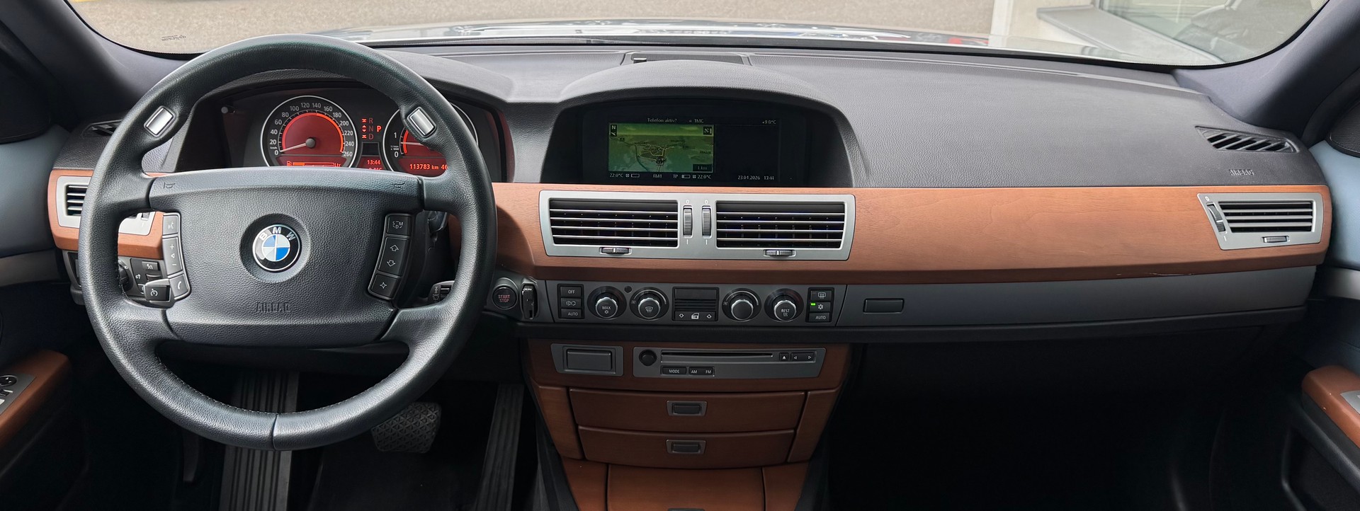 BMW 740i L-image-15