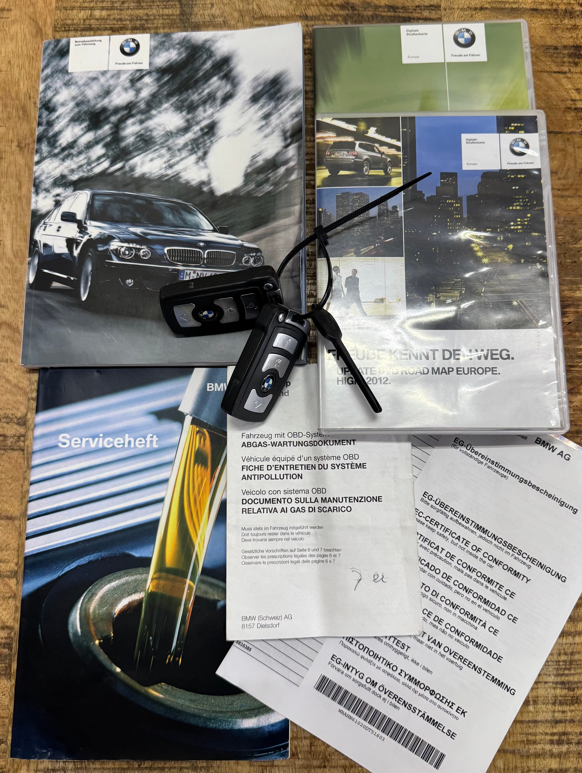 BMW 740i L-image-28