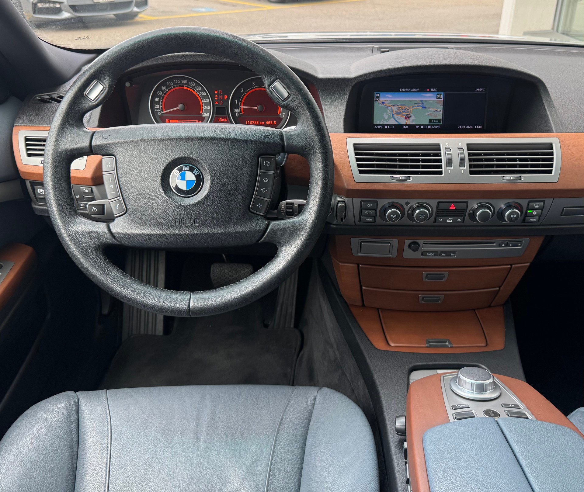 BMW 740i L-image-16