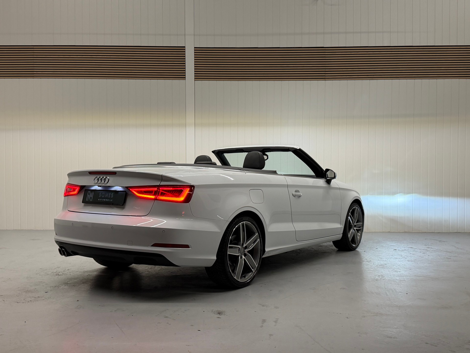 AUDI A3 Cabriolet 1.8 TFSI Ambition S-tronic Ab MFK & Service-image-5