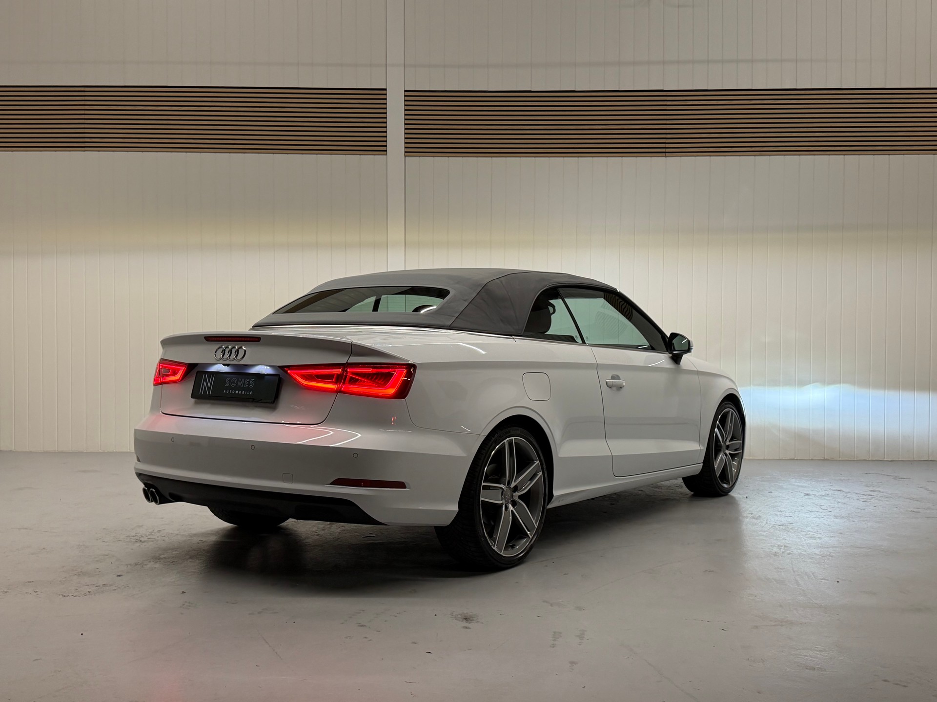 AUDI A3 Cabriolet 1.8 TFSI Ambition S-tronic Ab MFK & Service-image-6