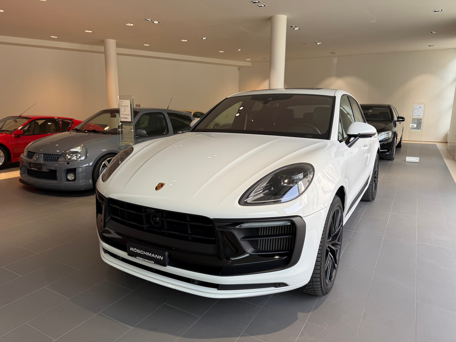 PORSCHE Macan GTS PDK-showroom-element-1