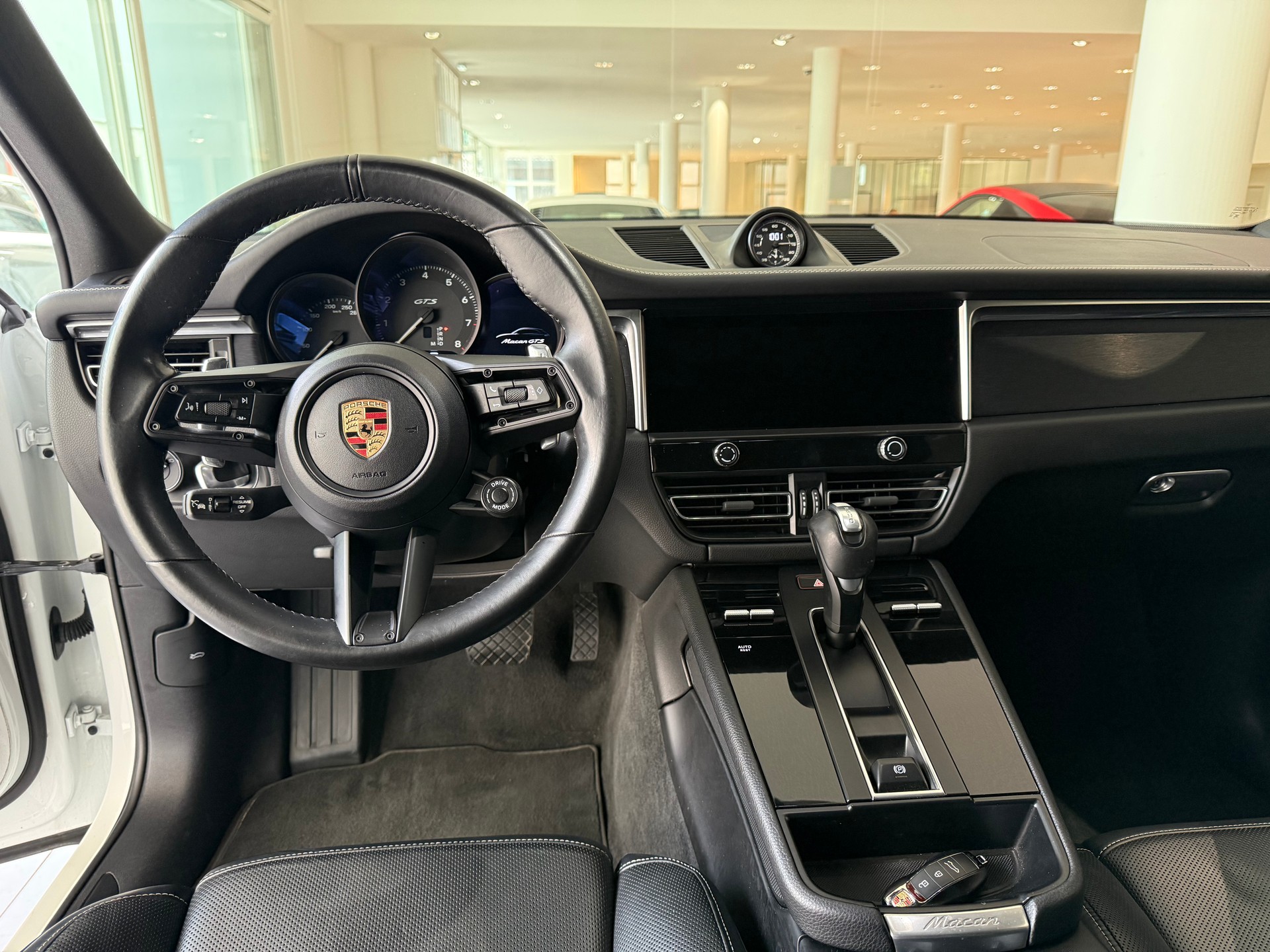 PORSCHE Macan GTS PDK-image-8