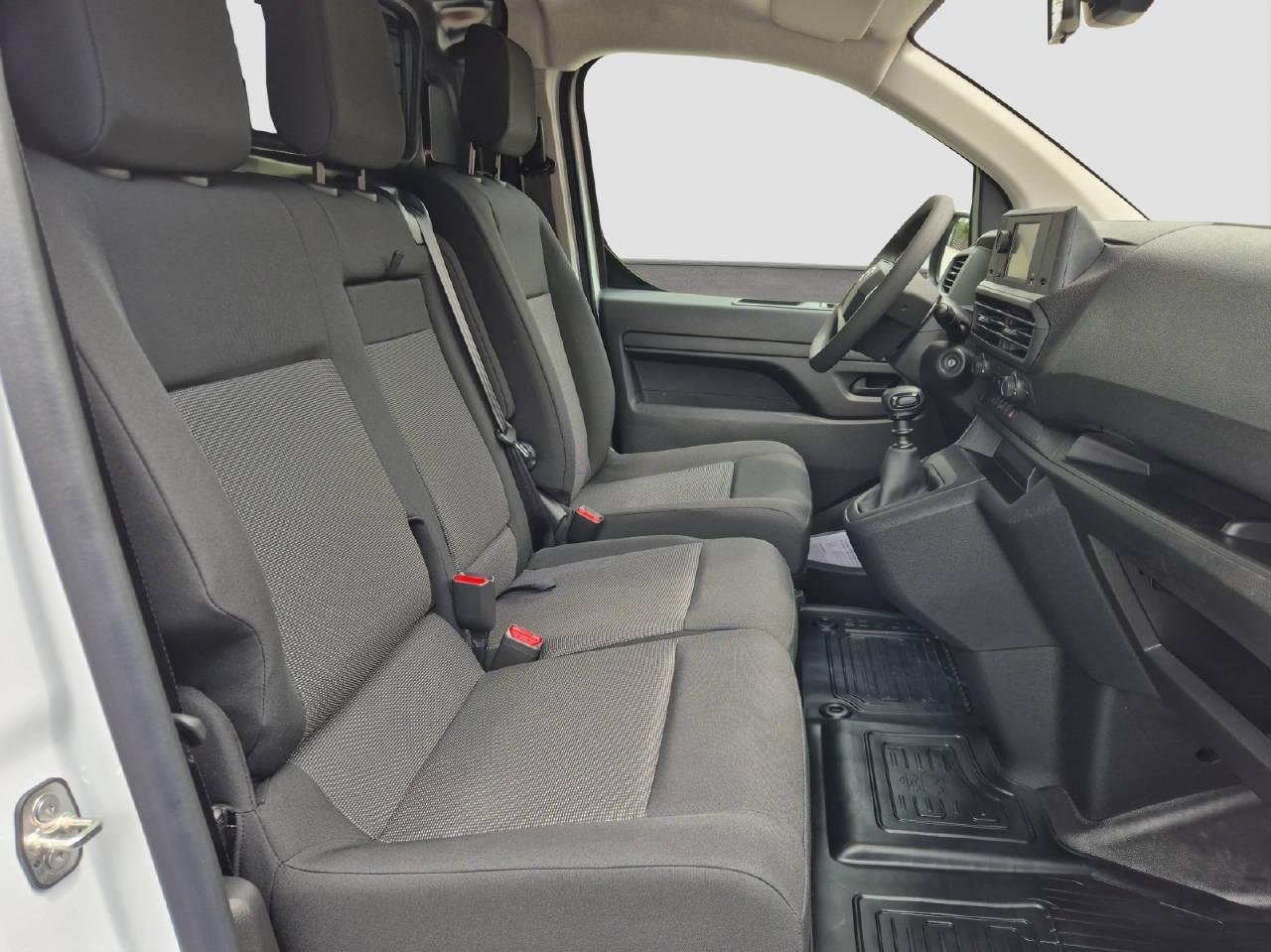 TOYOTA PROACE Van L2 2.0 D Active-image-14