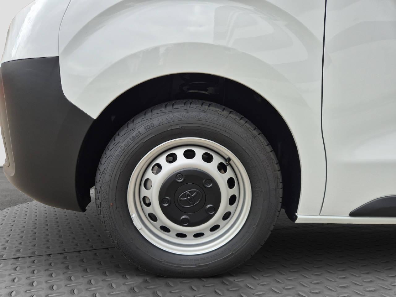 TOYOTA PROACE Van L2 2.0 D Active-image-8