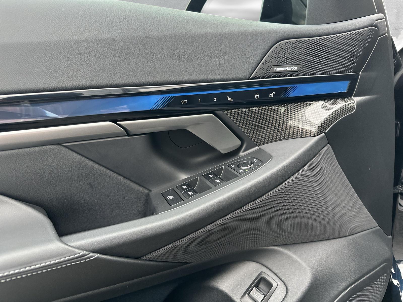 BMW i5 M60 xDrive M Sport Pro (CH) **Action de leasing à 1.9%**-image-17