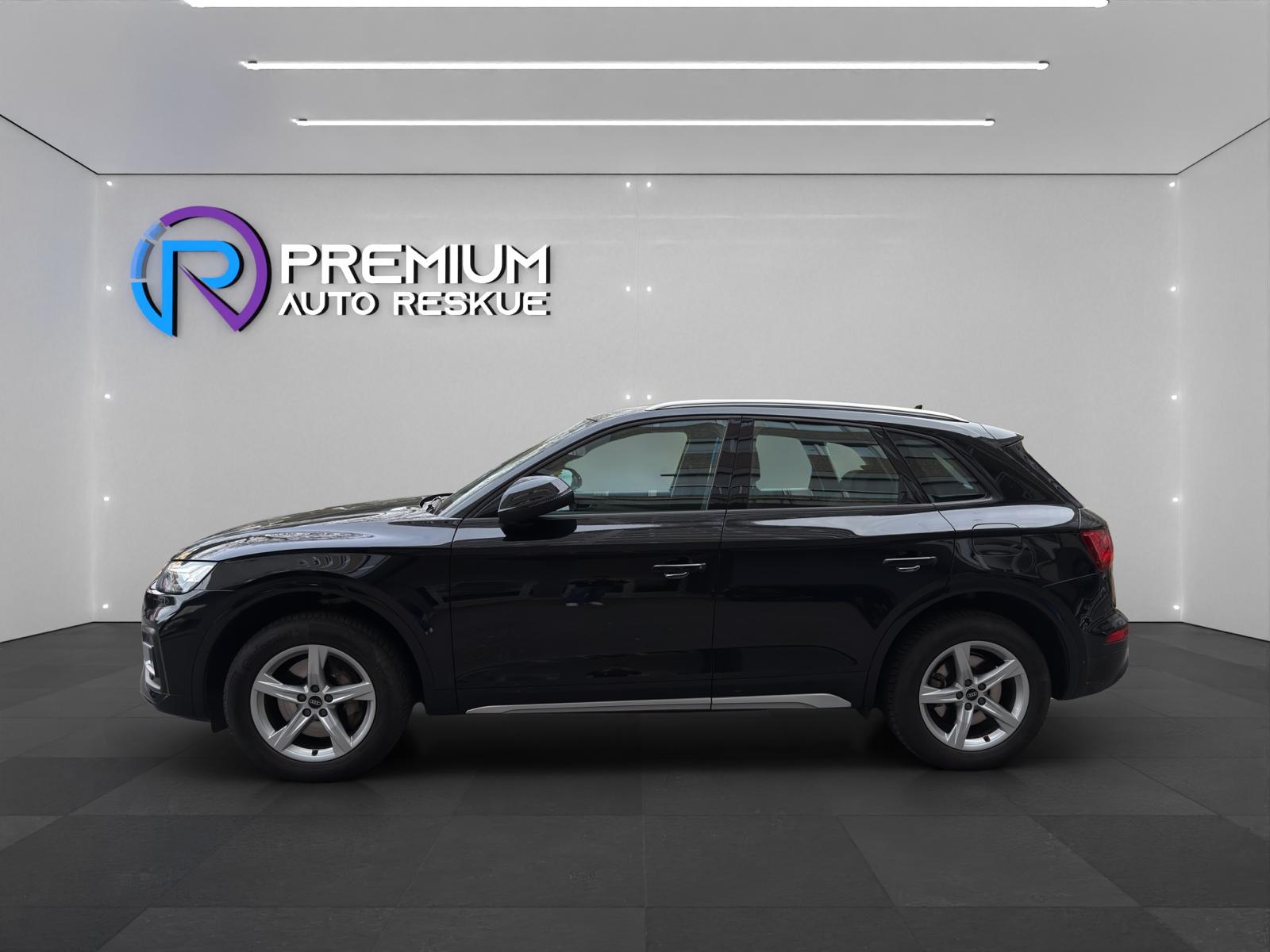 AUDI Q5 50 TFSI e PHEV quattro S-tronic-showroom-element-2