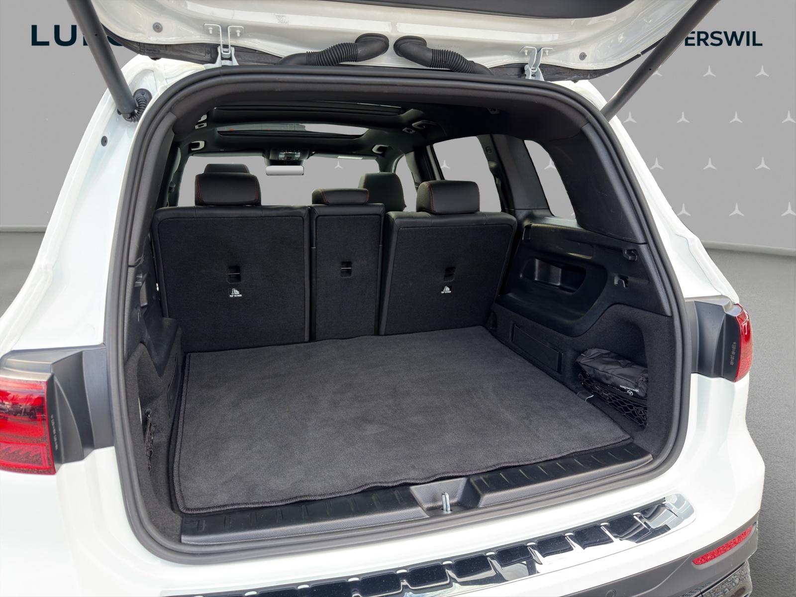 MERCEDES-BENZ GLB 220 4Matic 8G-Tronic-image-13