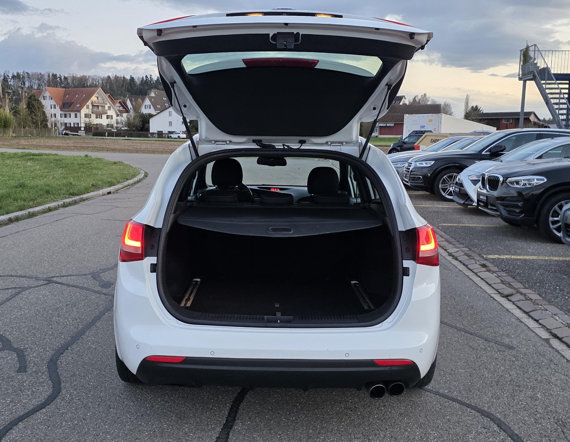 KIA Cee'd Sportswagon 1.0 T-GDi GT Line-image-5