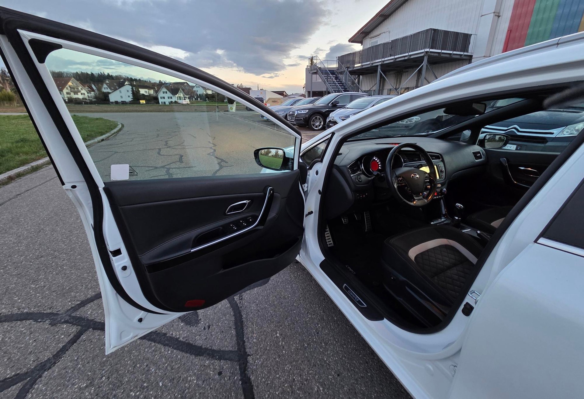 KIA Cee'd Sportswagon 1.0 T-GDi GT Line-image-14