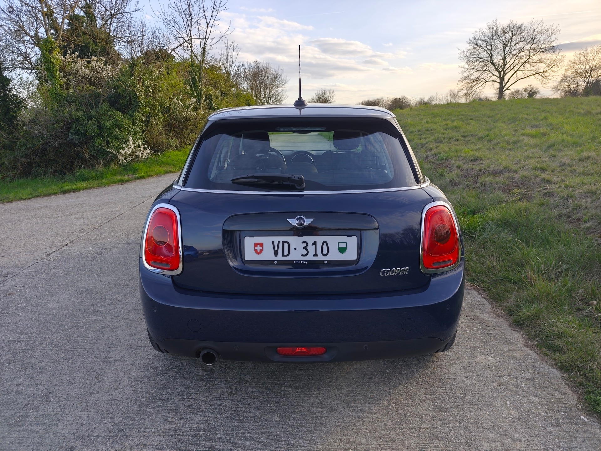 MINI Cooper-image-2