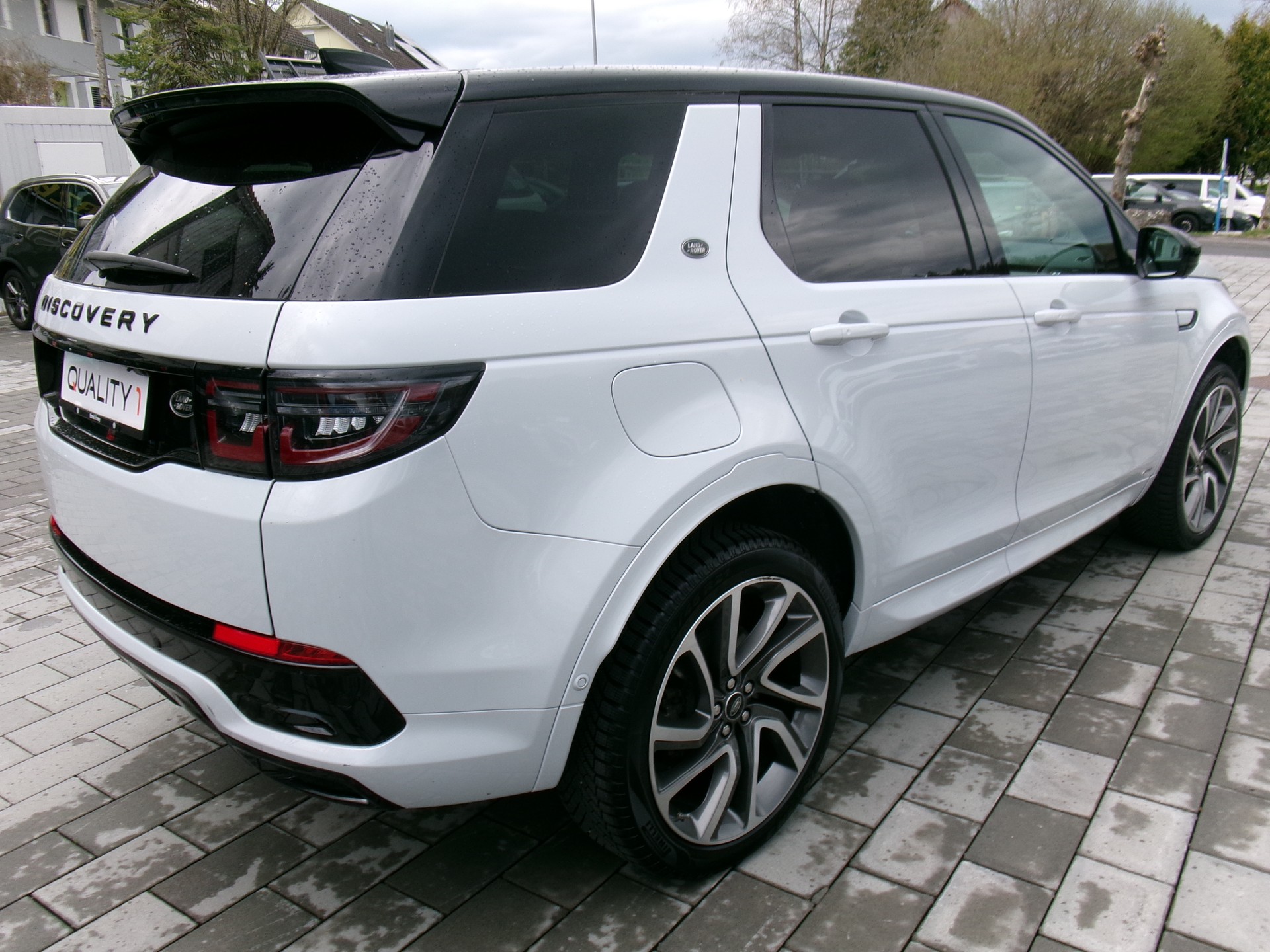 LAND ROVER Discovery Sport R Dyn D240 2.0D SD4 MHEV HSE AT9-showroom-element-2