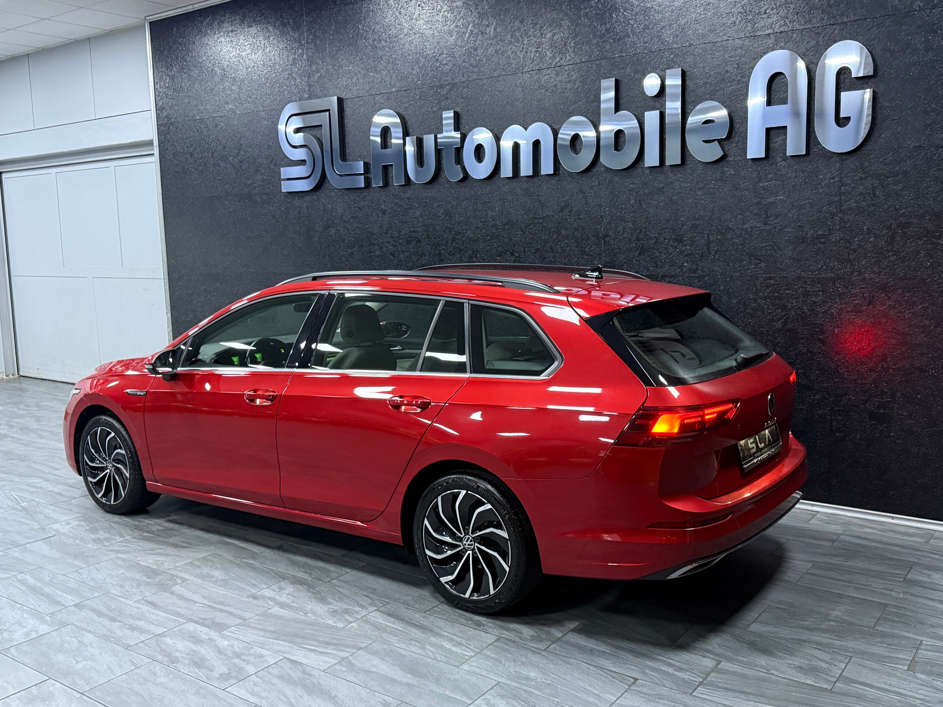 VW Golf Variant 2.0 TDI Style DSG-image-5