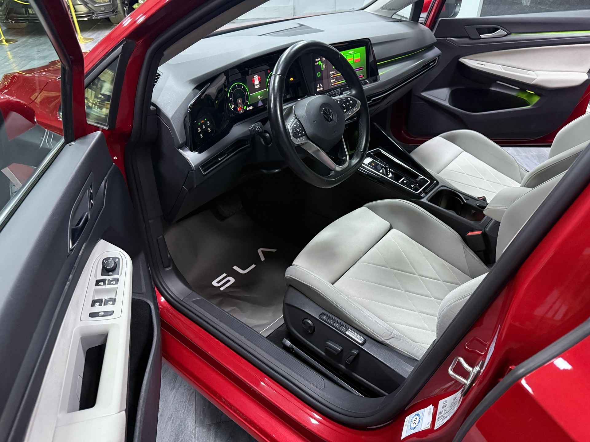 VW Golf Variant 2.0 TDI Style DSG-image-9