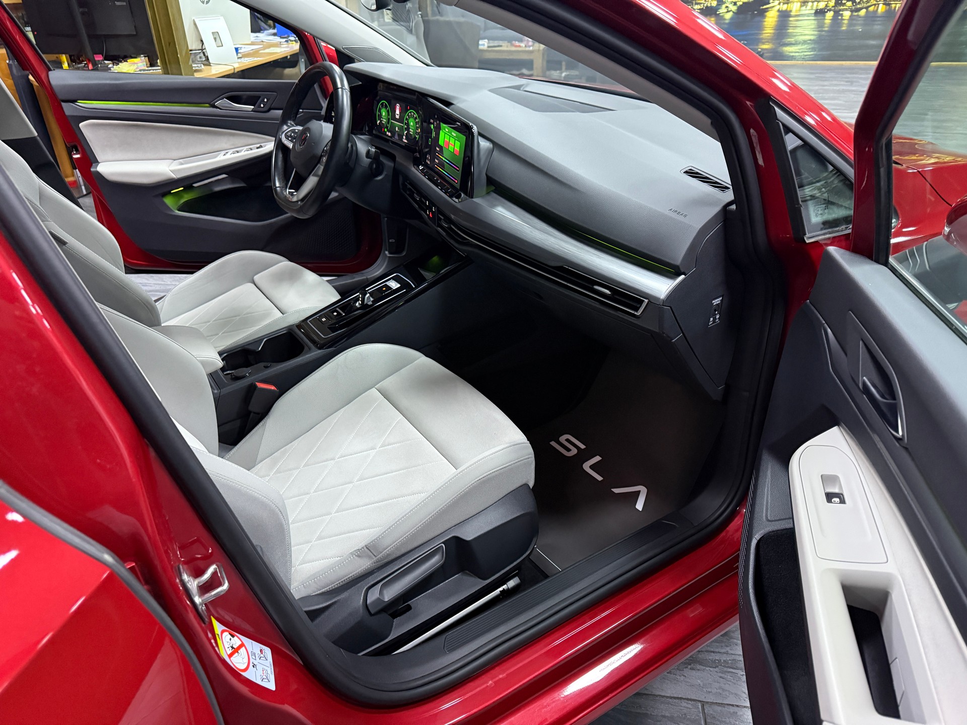 VW Golf Variant 2.0 TDI Style DSG-image-10