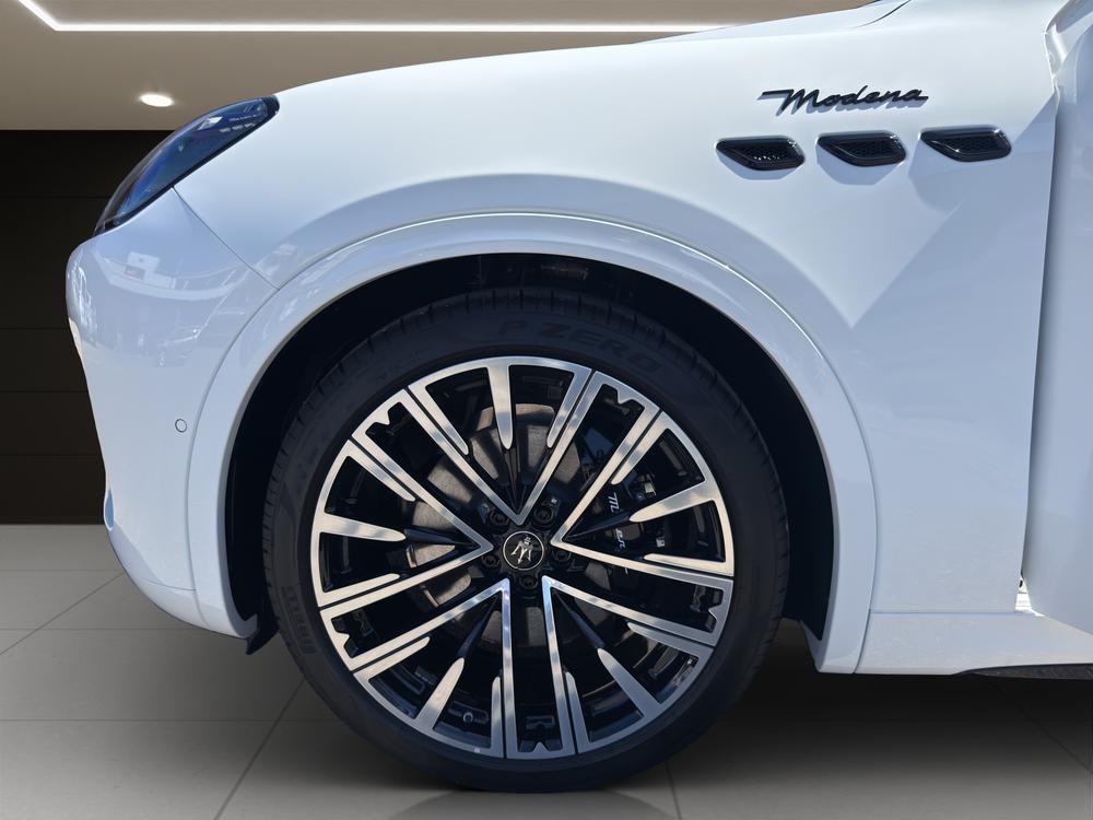MASERATI Grecale 2.0 Hybrid Modena-image-15