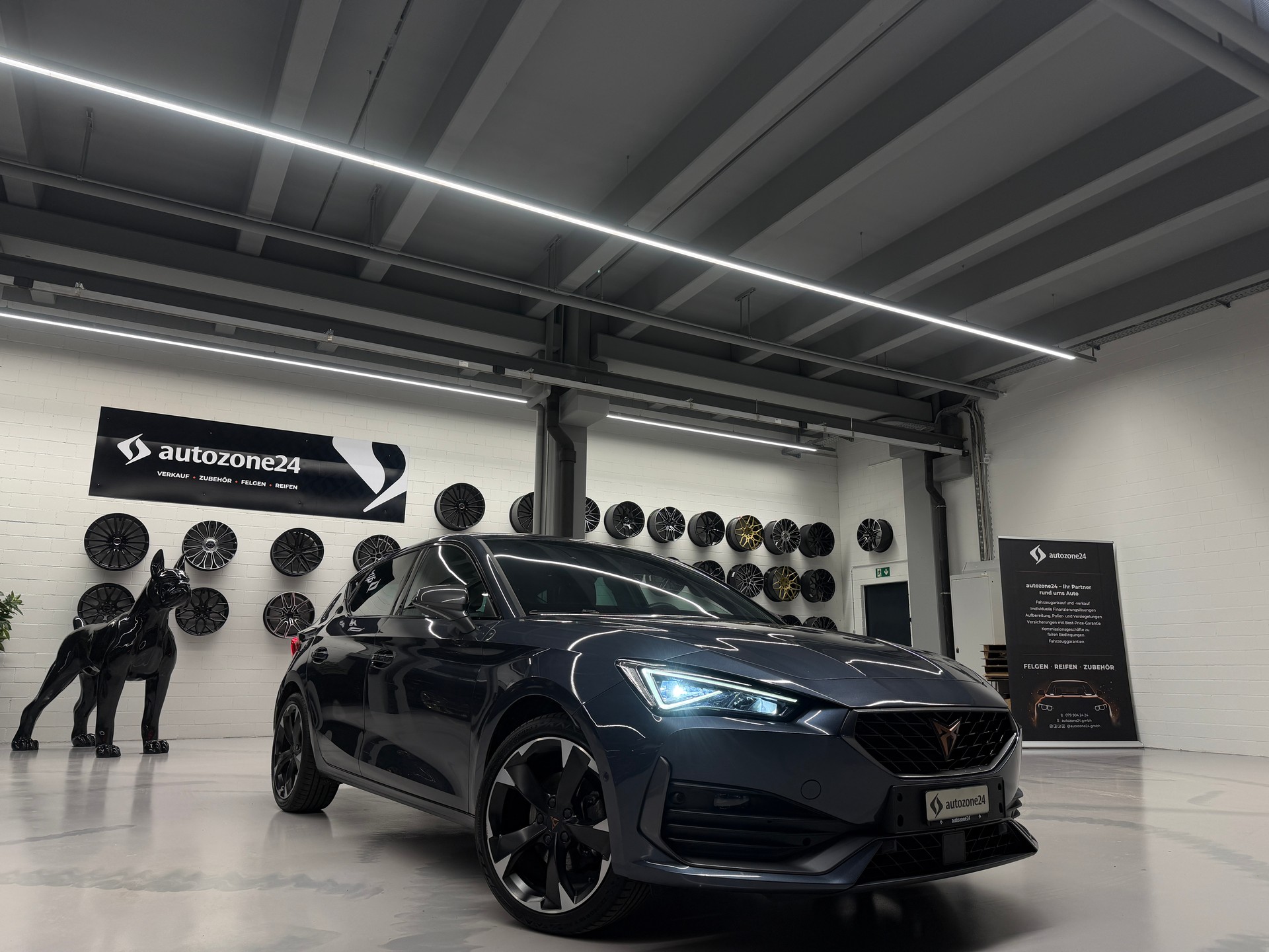 CUPRA Leon 1.5 eTSI DSG *Intelligent Drive Pack*Frisch MFK*Lückenlose Servicehistorie bei CUPRA*-showroom-element-3