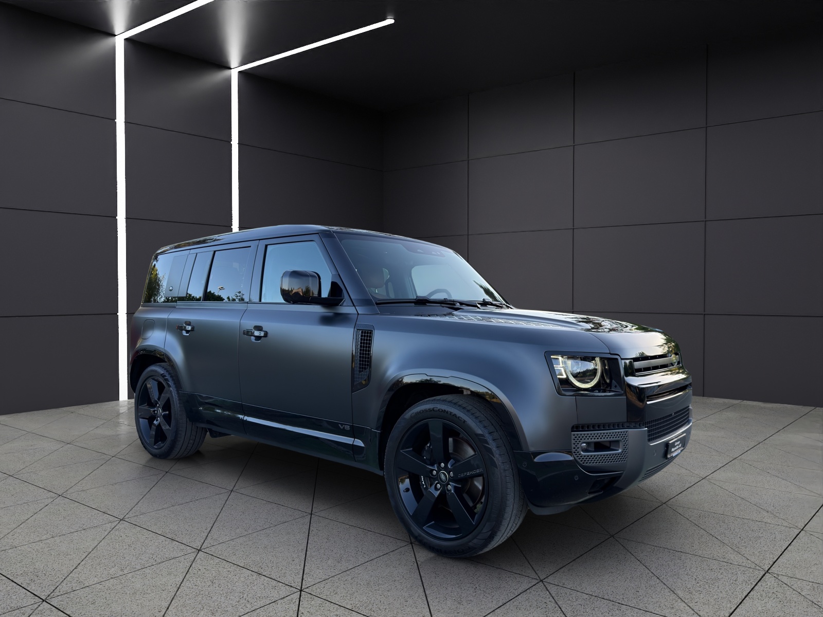 LAND ROVER Defender 110 525 V8 5.0 Carpathian Edition AT8-showroom-element-3