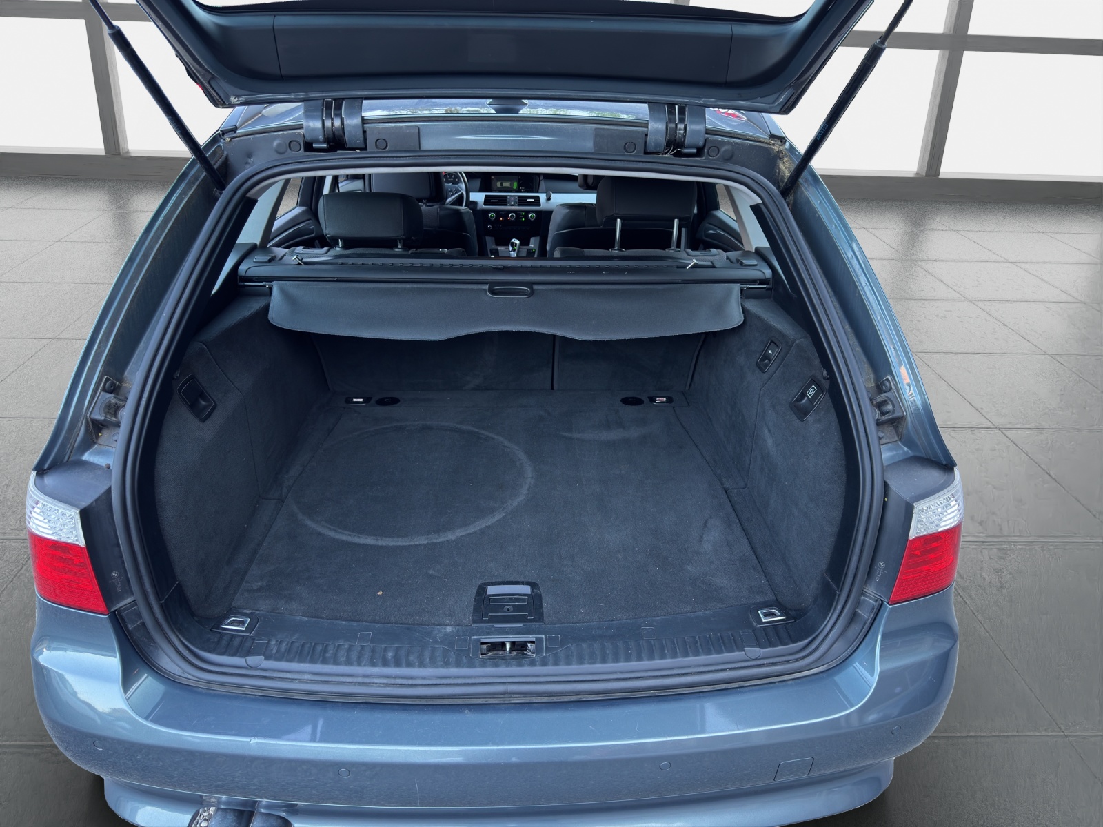 BMW 523i Touring Steptronic-image-10