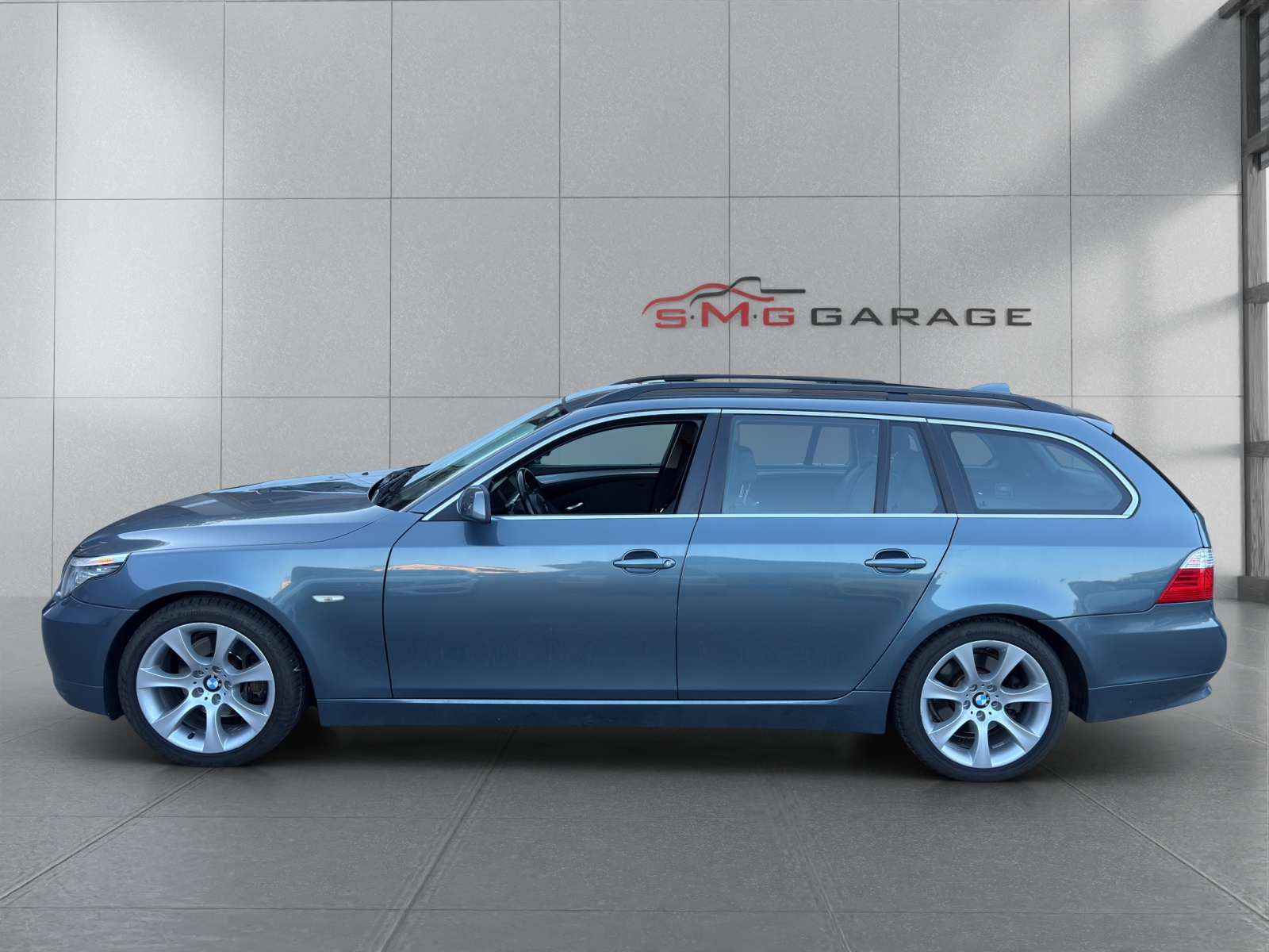 BMW 523i Touring Steptronic-image-1