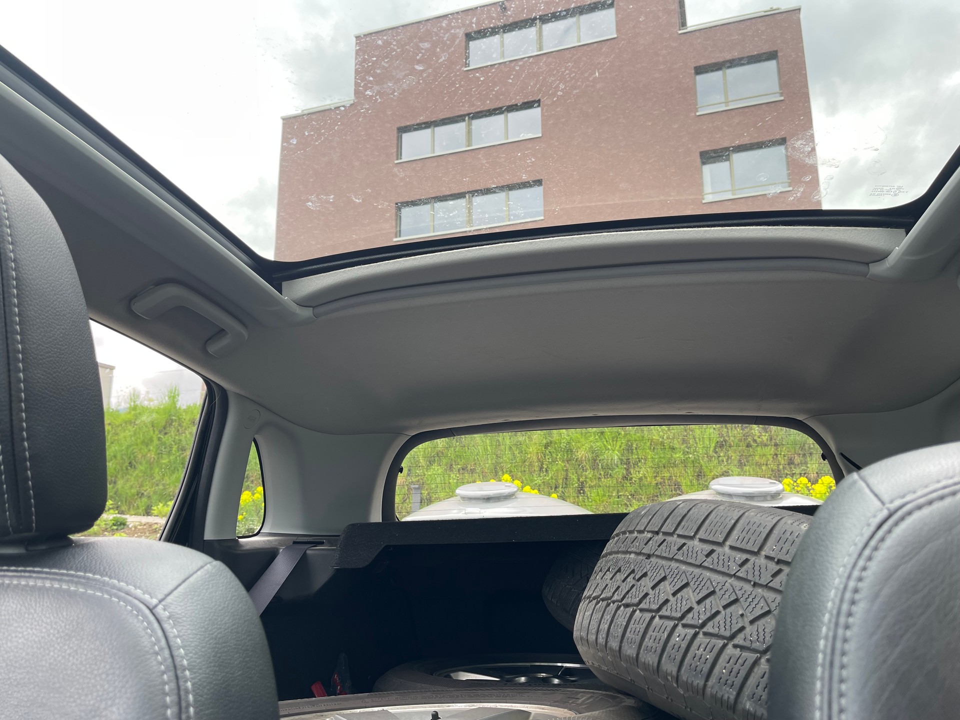 PEUGEOT 4008 1.8 HDi Allure 4WD-image-10