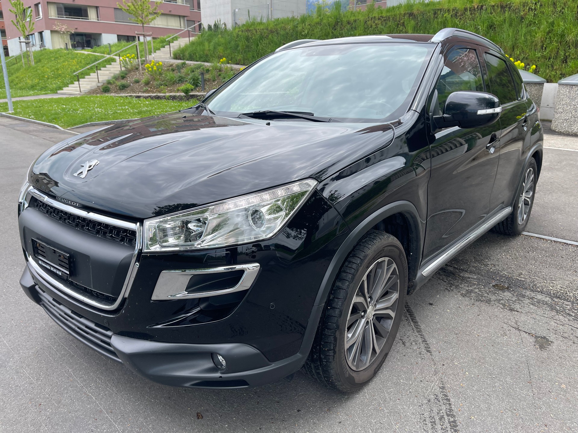 PEUGEOT 4008 1.8 HDi Allure 4WD-image-7