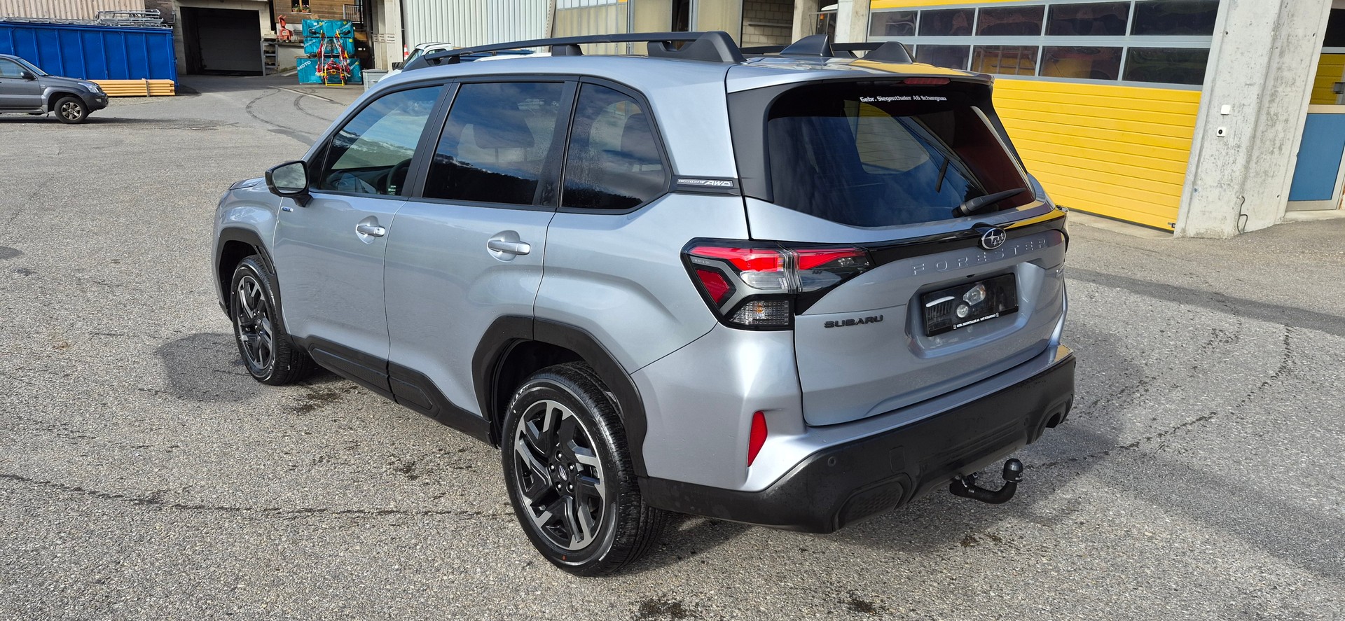 SUBARU Forester 2.0i e-Boxer Swiss Plus Lineartronic-image-6