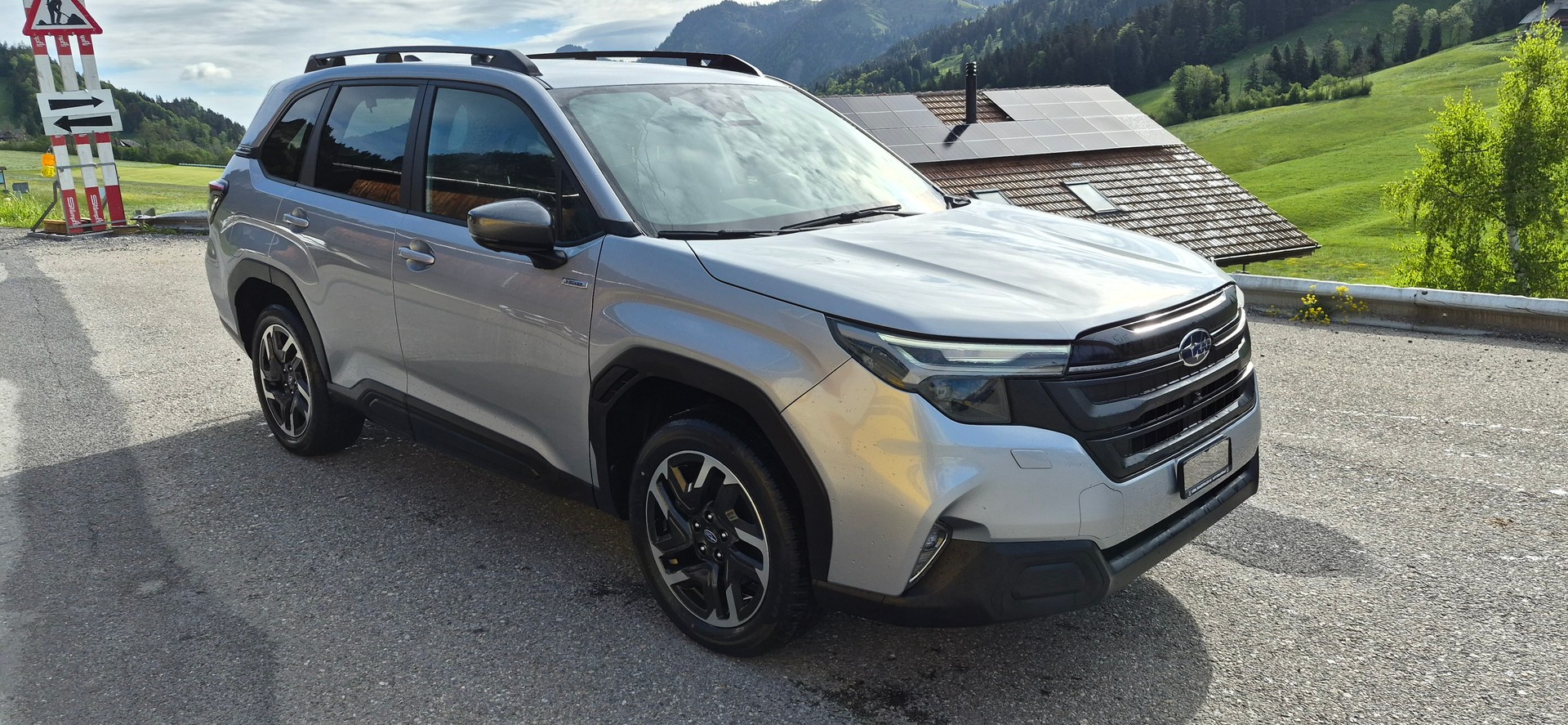 SUBARU Forester 2.0i e-Boxer Swiss Plus Lineartronic-showroom-element-2