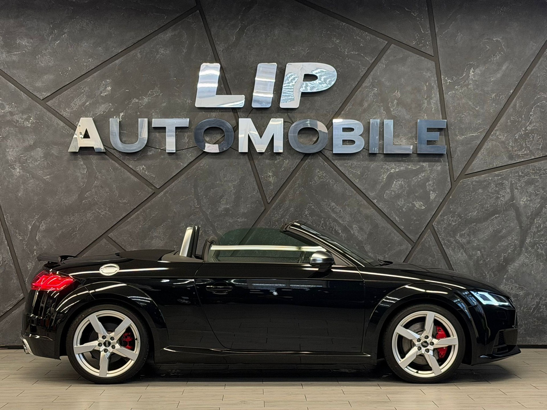 AUDI TTS Roadster 2.0 TFSI quattro S-tronic-showroom-element-3