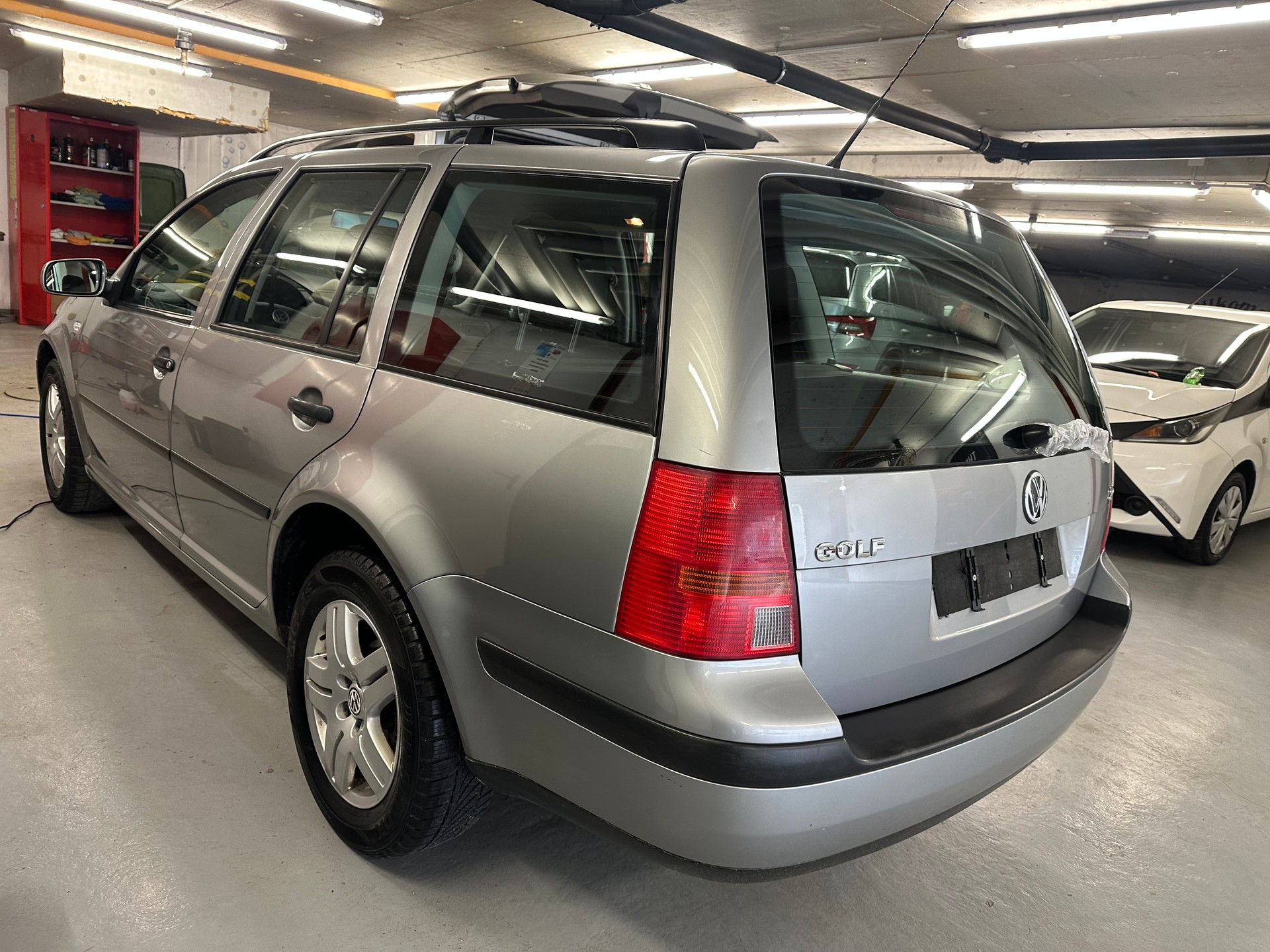 VW Golf Variant 2.0 Comfortline Generation-image-5