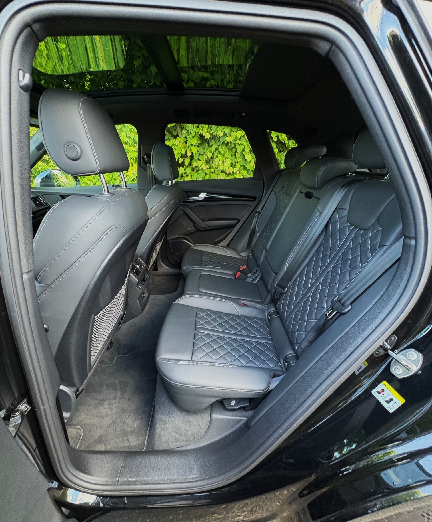 AUDI Q5 45 TFSI Black Ed. quattro S-tronic-image-10