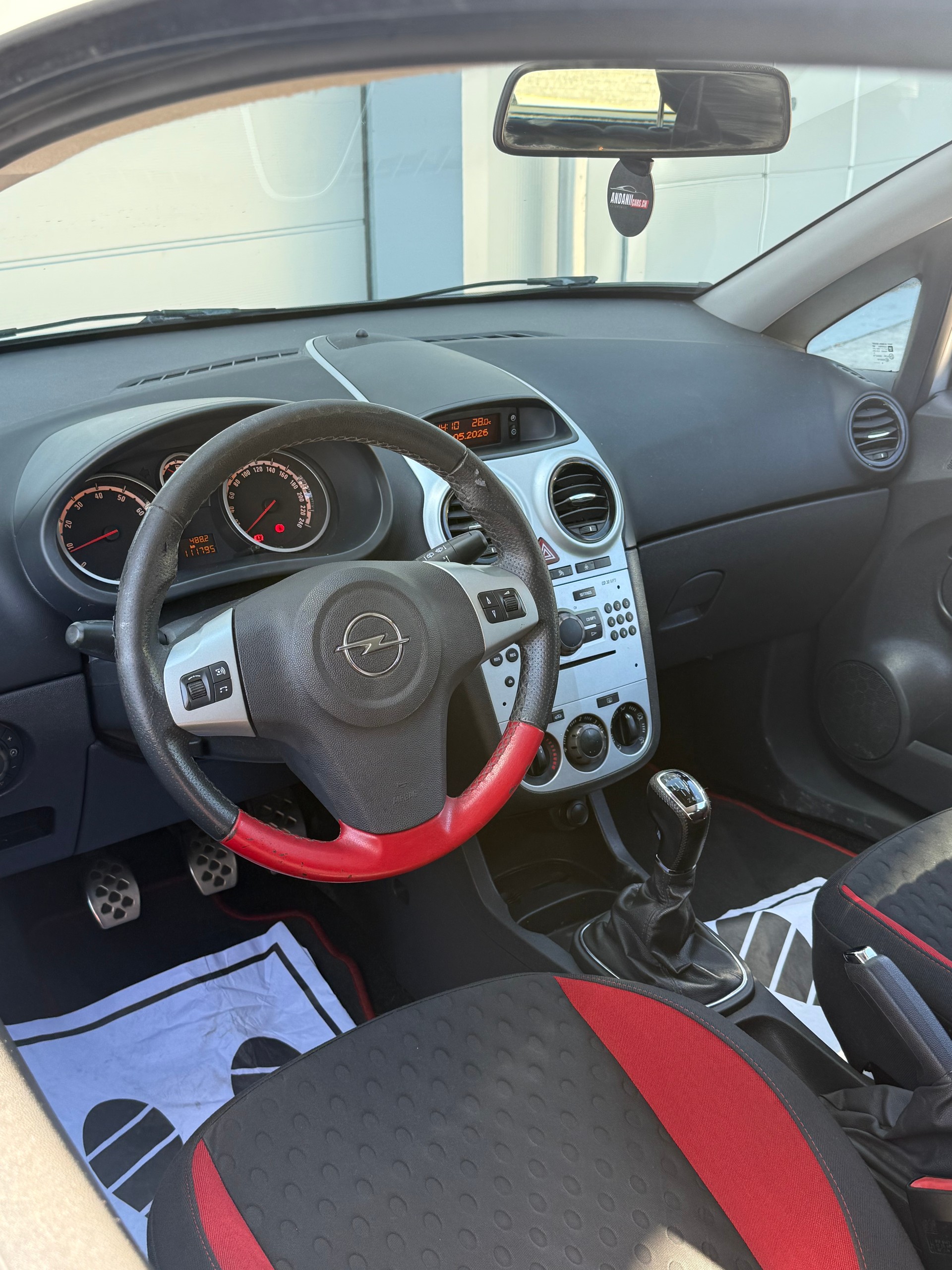 OPEL Corsa 1.6 Turbo GSi-image-7