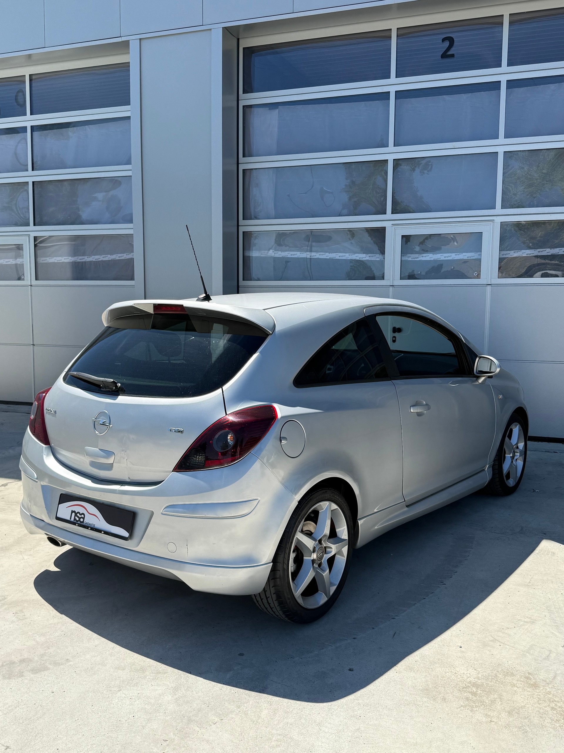 OPEL Corsa 1.6 Turbo GSi-image-5