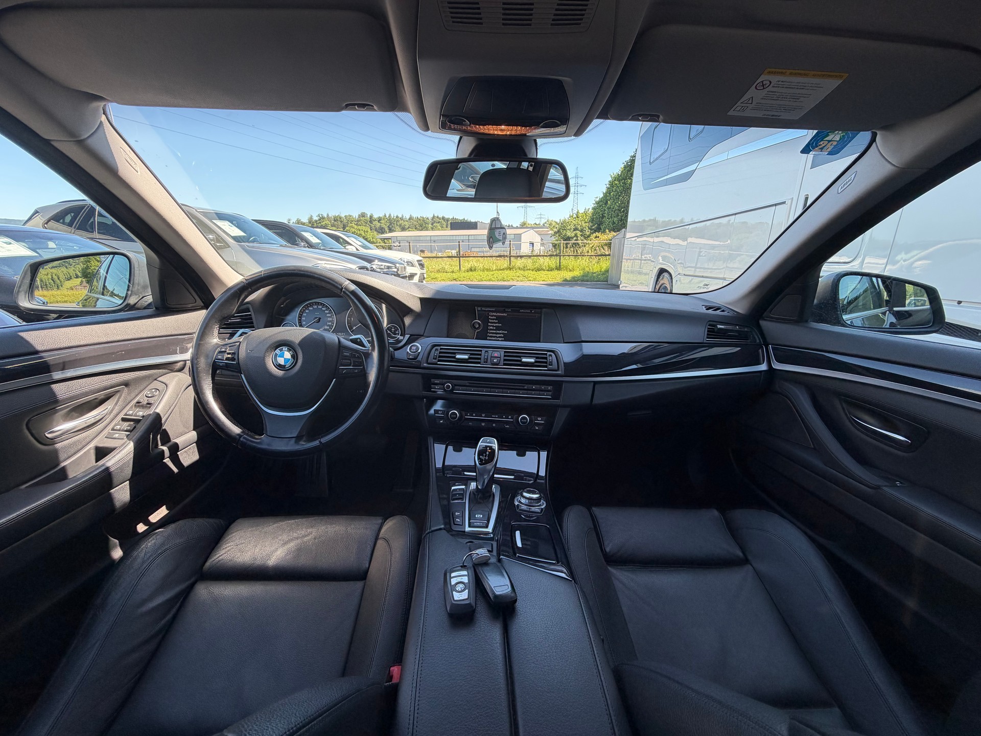 BMW 525d xDrive Touring Steptronic-image-10