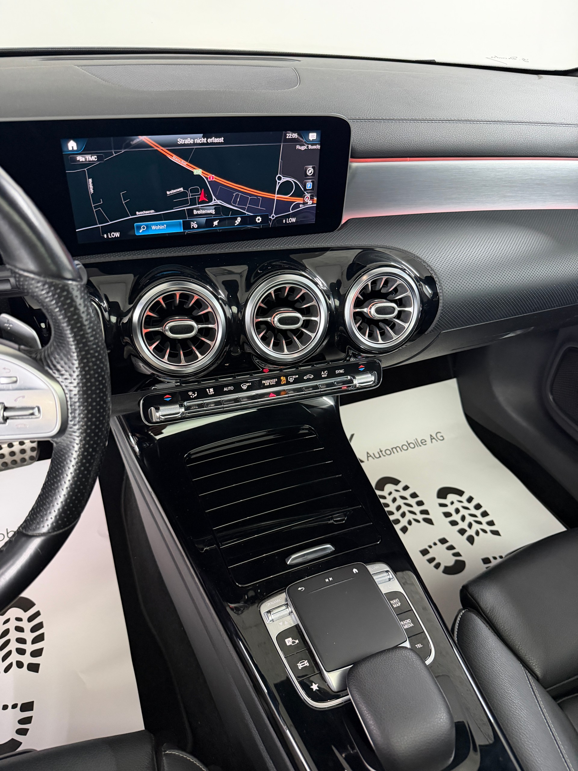 MERCEDES-BENZ CLA Shooting Brake 250 AMG Line Cosmos Black 4Matic / 360° Kamera / Panoramadach / Head-Up-Display / Keyless Go /-image-13