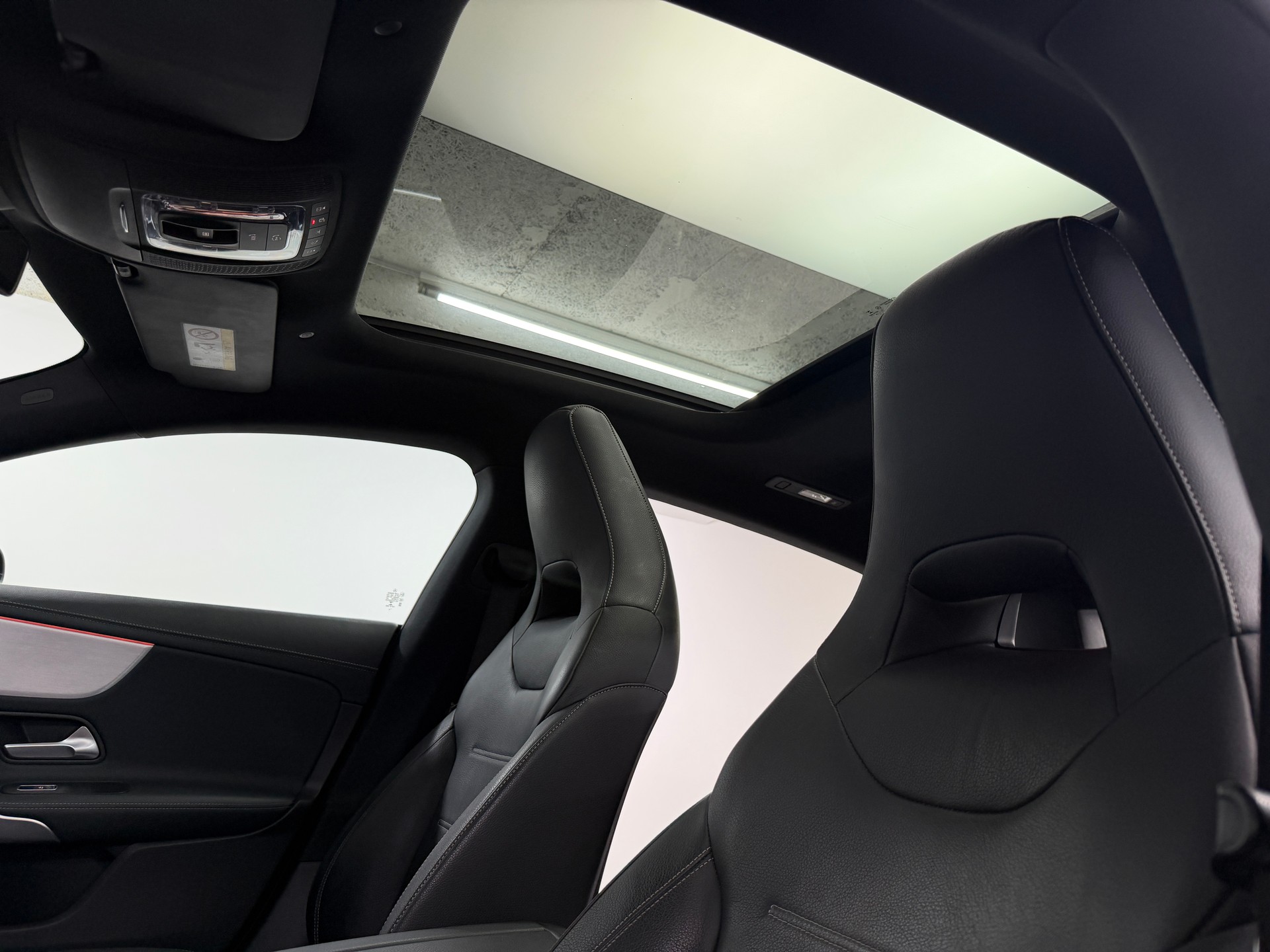 MERCEDES-BENZ CLA Shooting Brake 250 AMG Line Cosmos Black 4Matic / 360° Kamera / Panoramadach / Head-Up-Display / Keyless Go /-image-6