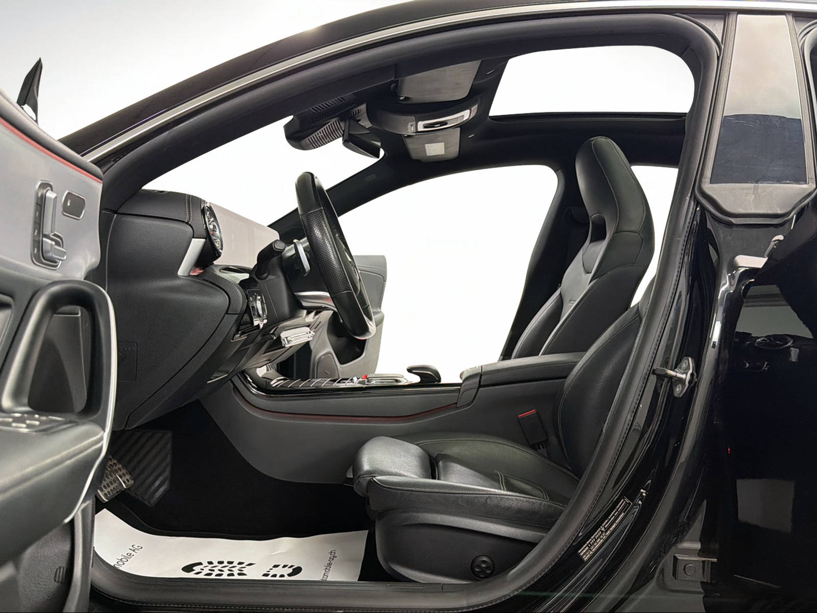 MERCEDES-BENZ CLA Shooting Brake 250 AMG Line Cosmos Black 4Matic / 360° Kamera / Panoramadach / Head-Up-Display / Keyless Go /-image-5