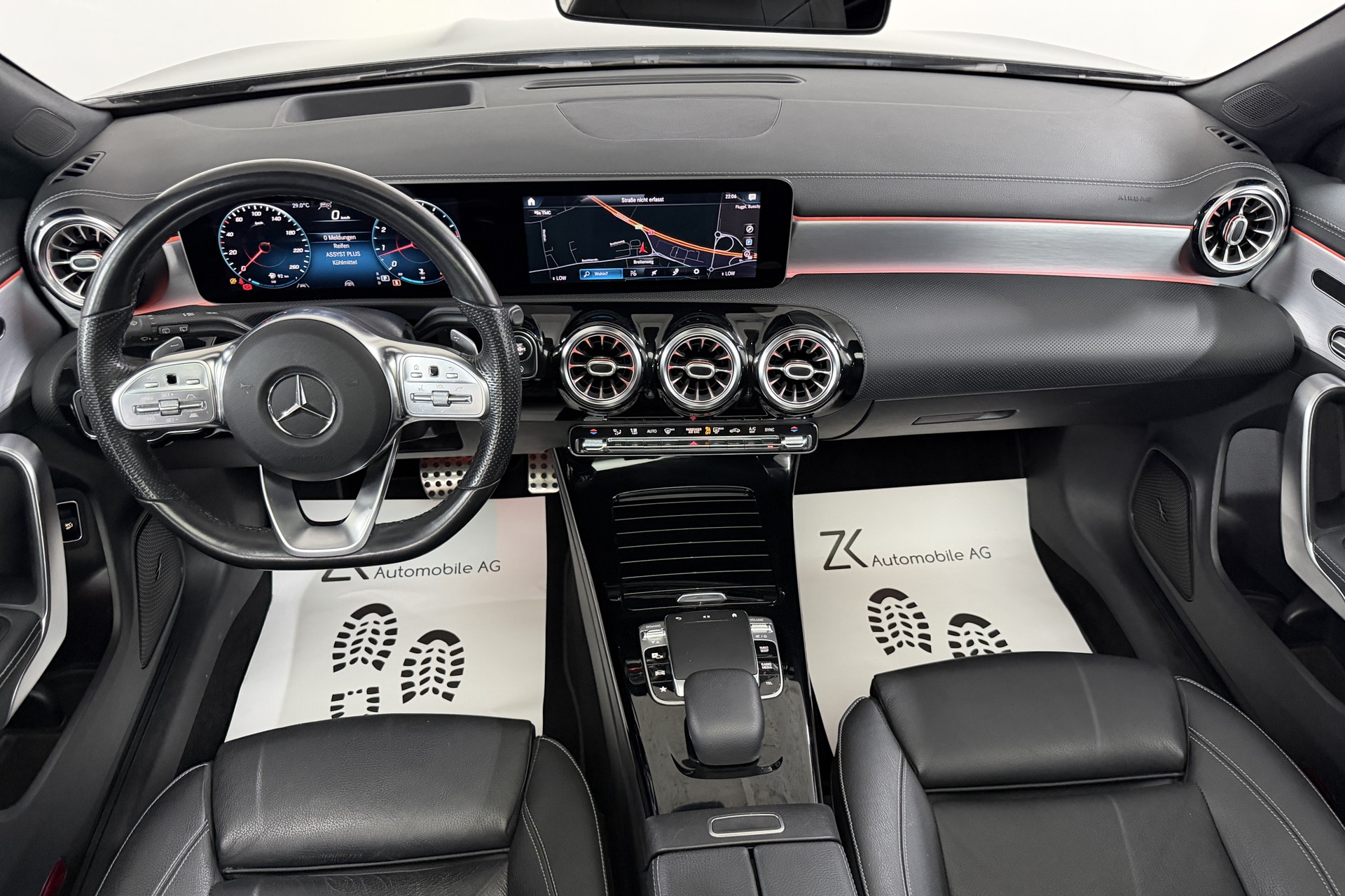 MERCEDES-BENZ CLA Shooting Brake 250 AMG Line Cosmos Black 4Matic / 360° Kamera / Panoramadach / Head-Up-Display / Keyless Go /-image-10