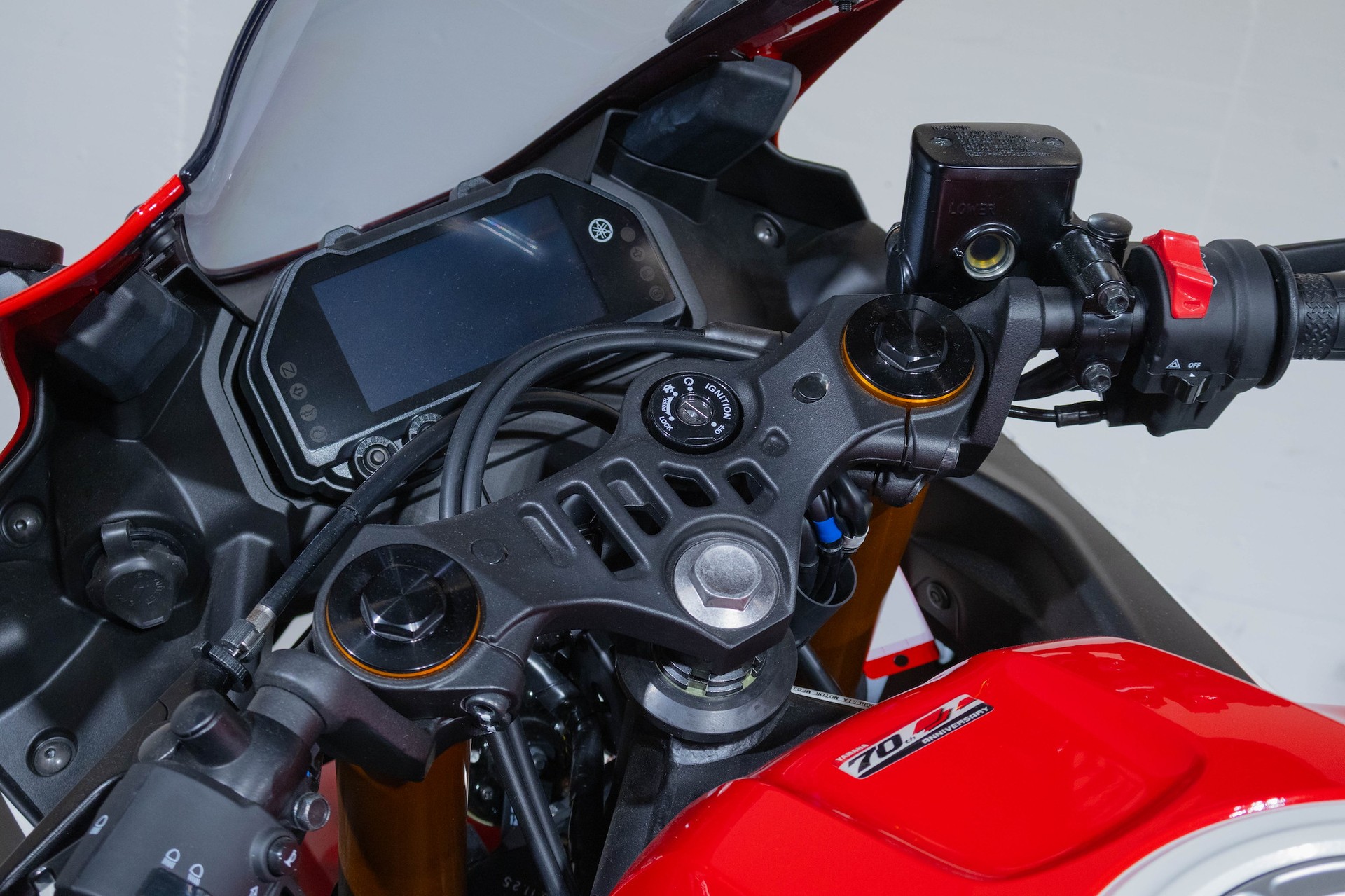 YAMAHA R3 70th Anniversary-image-13