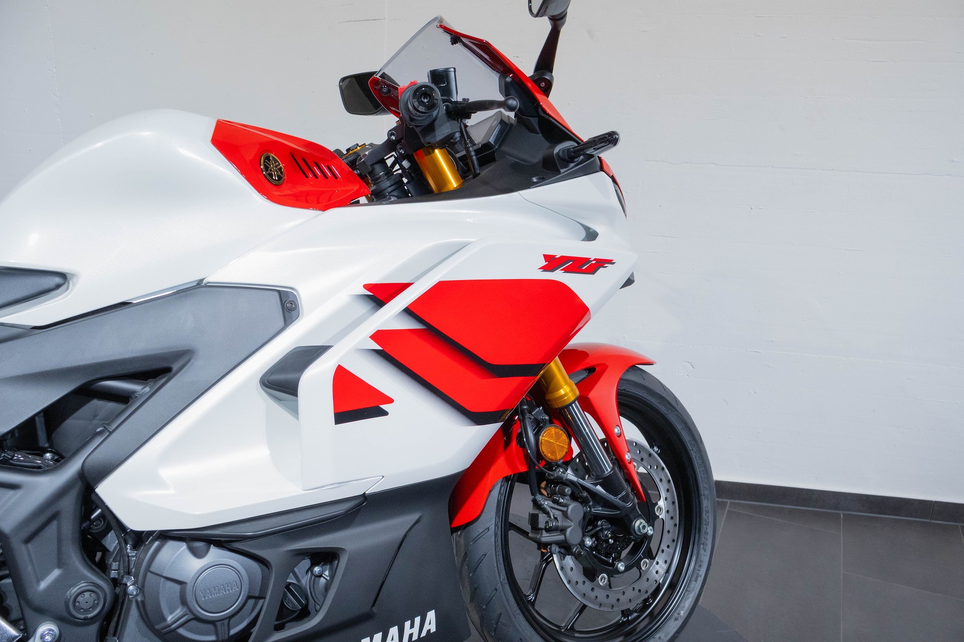 YAMAHA R3 70th Anniversary-image-9