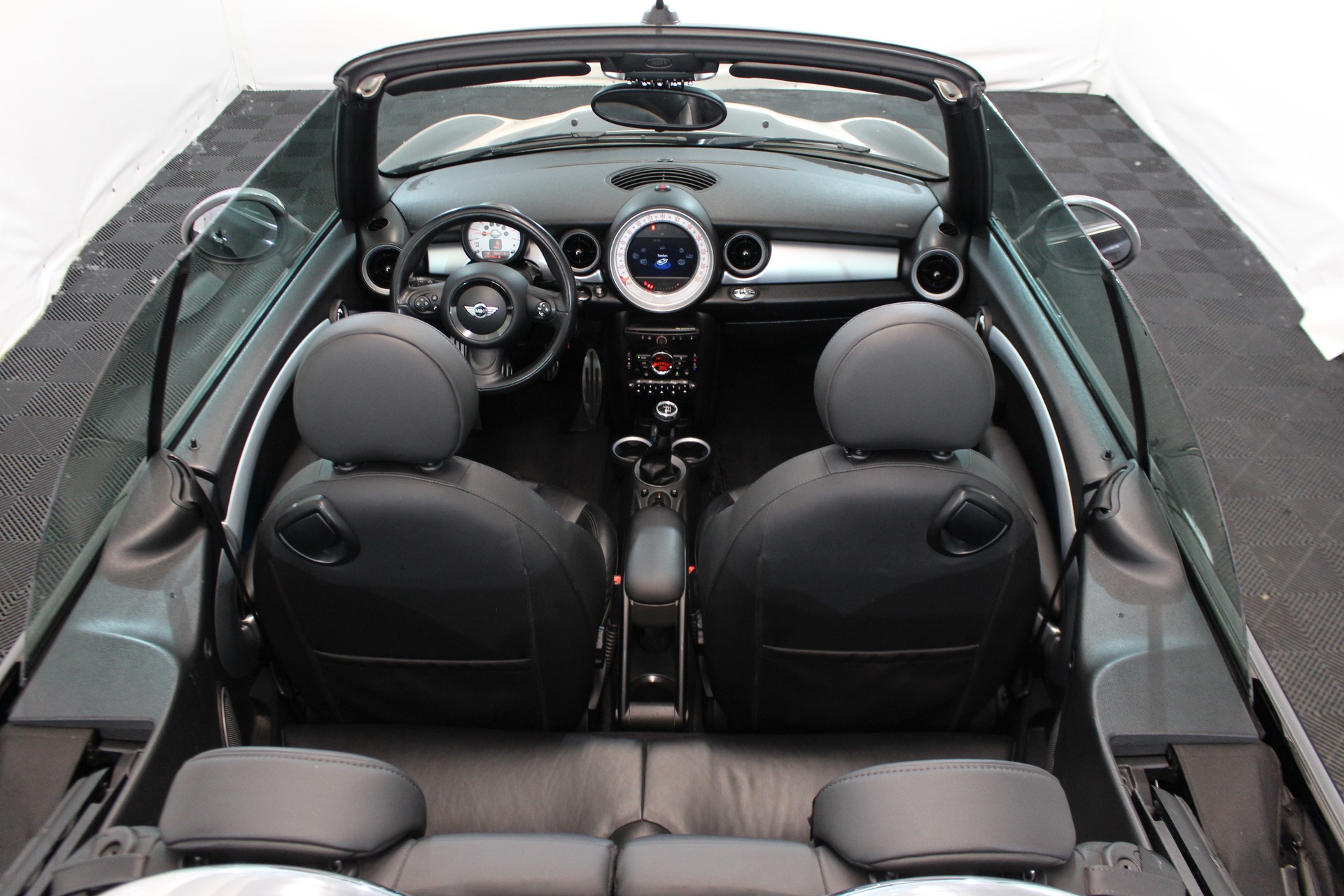 MINI Cabrio R57 1.6i Cooper S-image-21