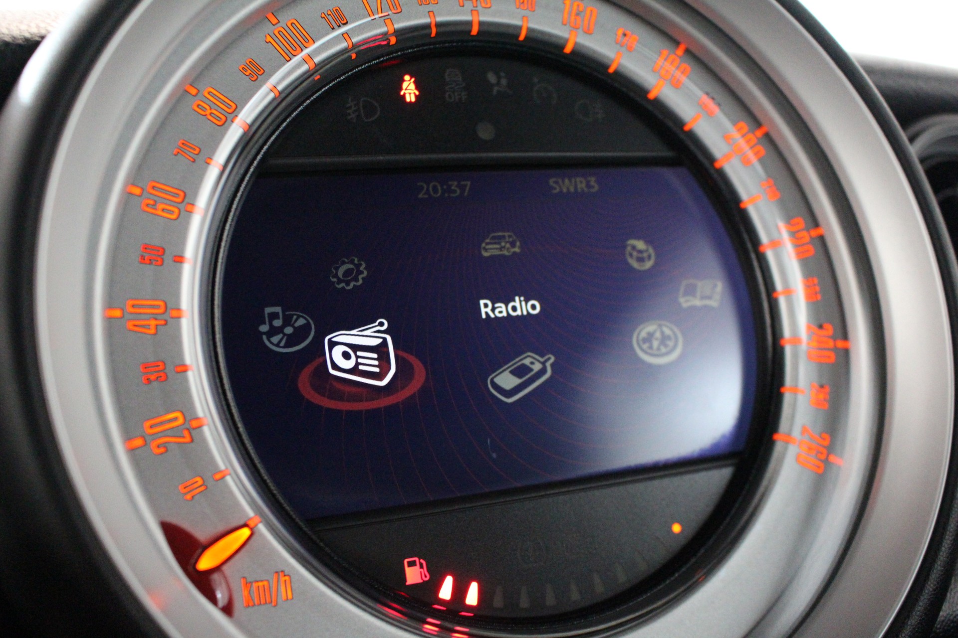 MINI Cabrio R57 1.6i Cooper S-image-13