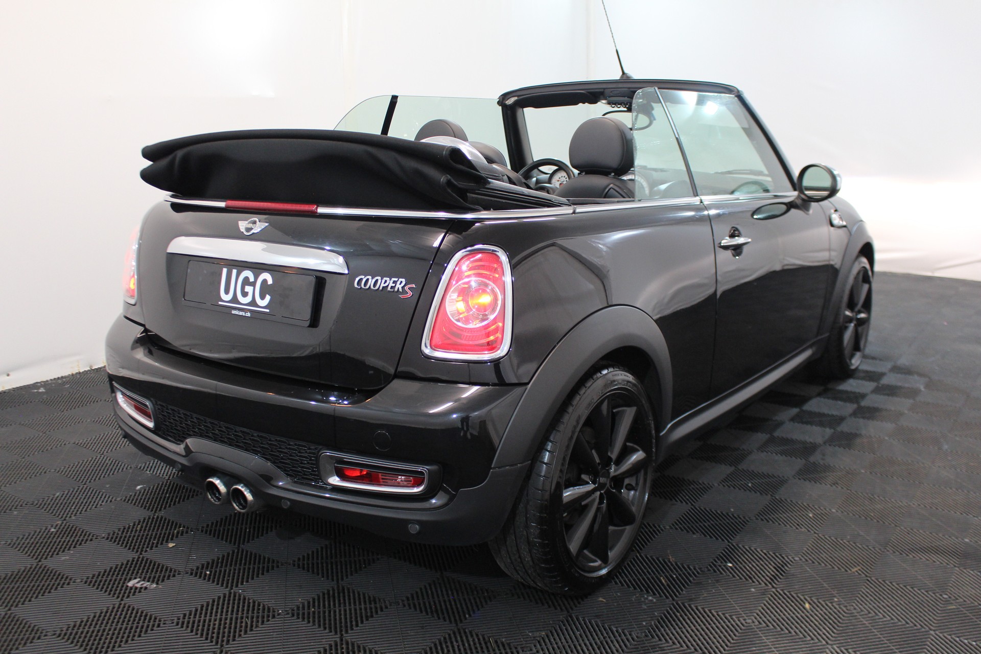 MINI Cabrio R57 1.6i Cooper S-image-19