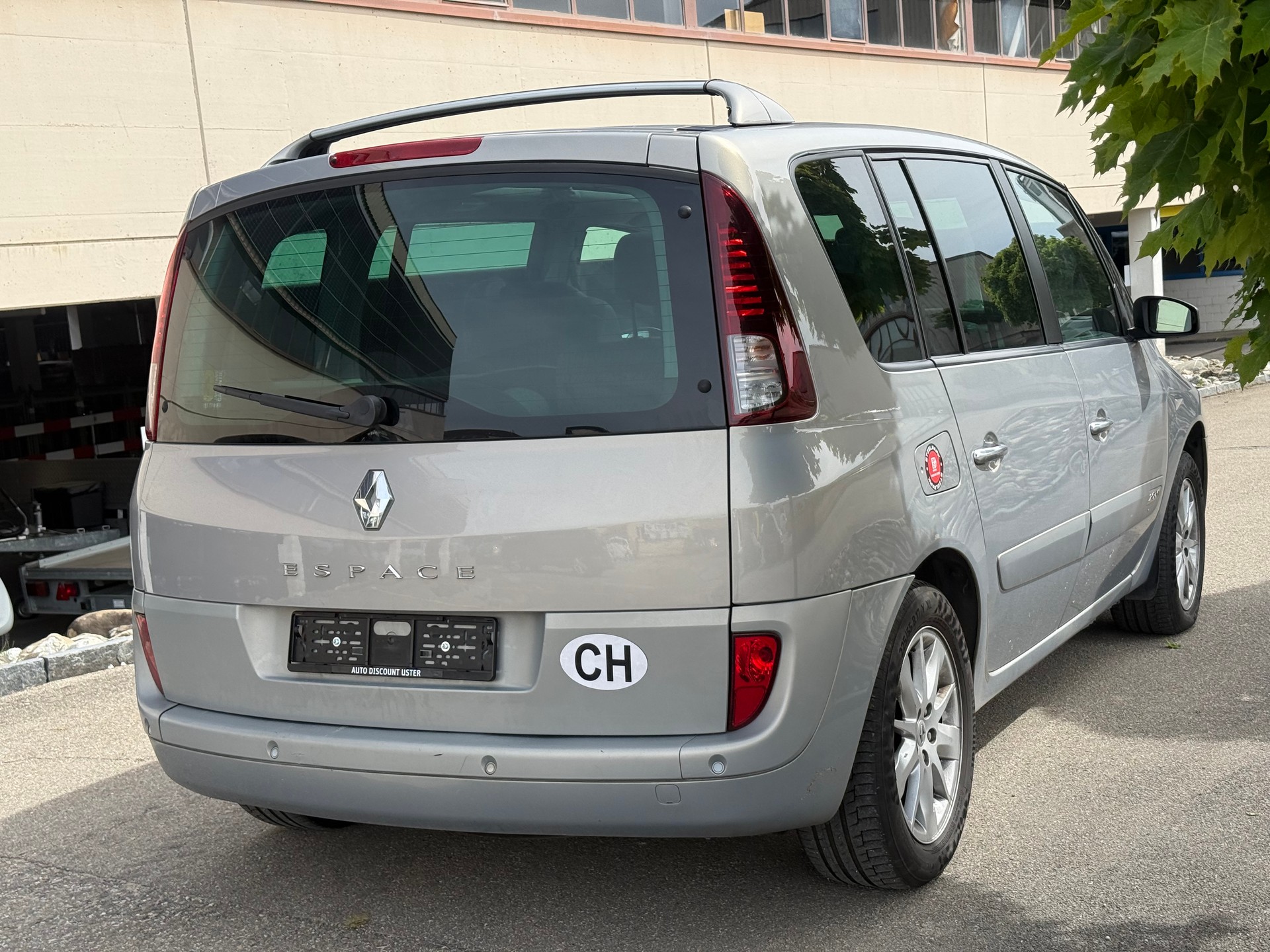 RENAULT Espace 2.0 dCi Swiss Edition-image-4
