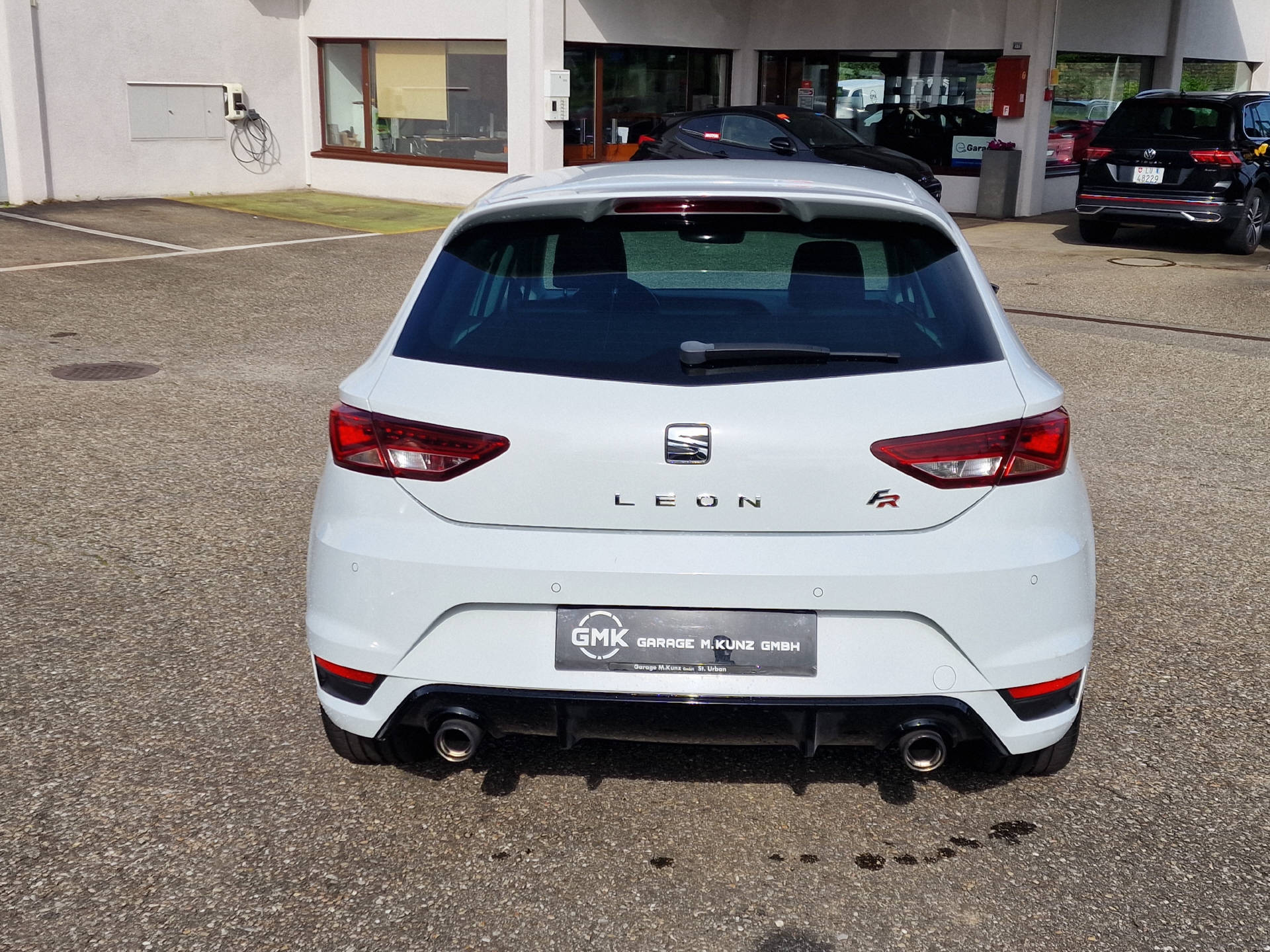 SEAT Leon 1.4 TSI 150 ACT FR-Evolution-image-4