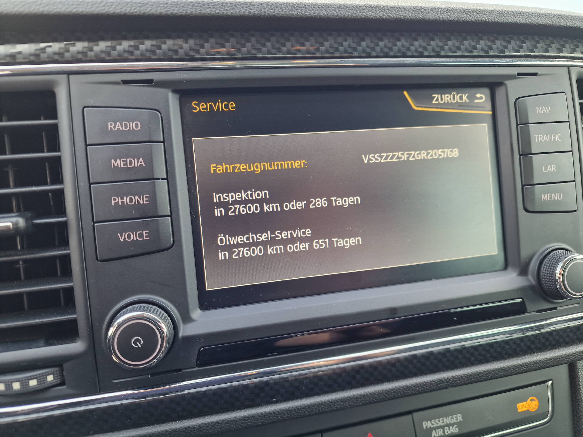 SEAT Leon 1.4 TSI 150 ACT FR-Evolution-image-16