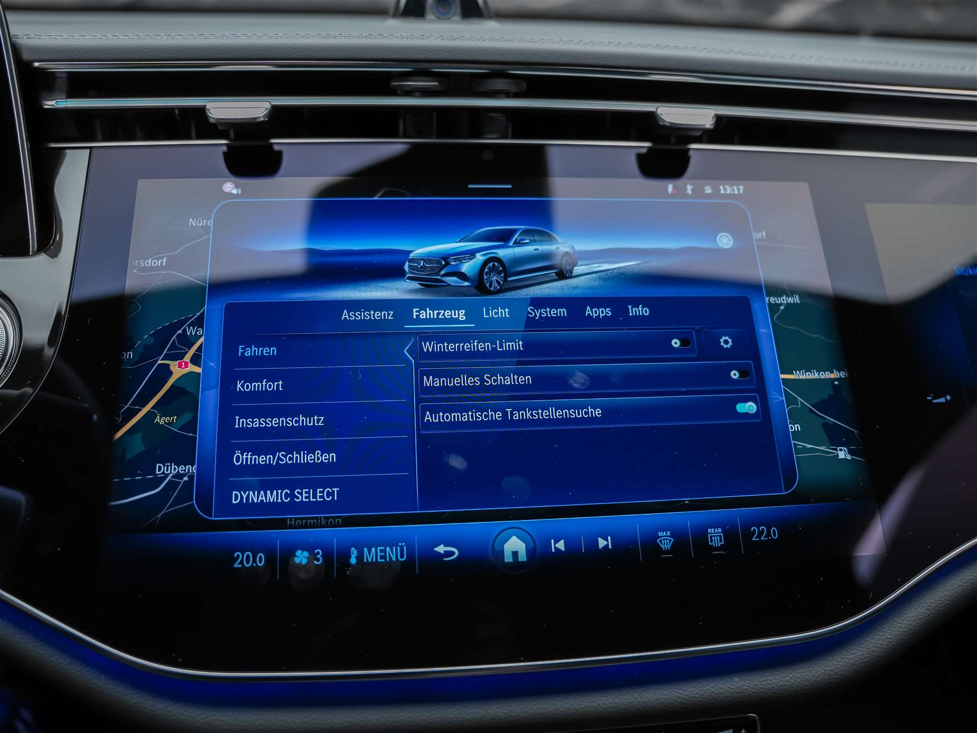 MERCEDES-BENZ E 220 d 4Matic AMG Line 9G-Tronic *Superscreen*Burmester*360° Kamera*-image-36