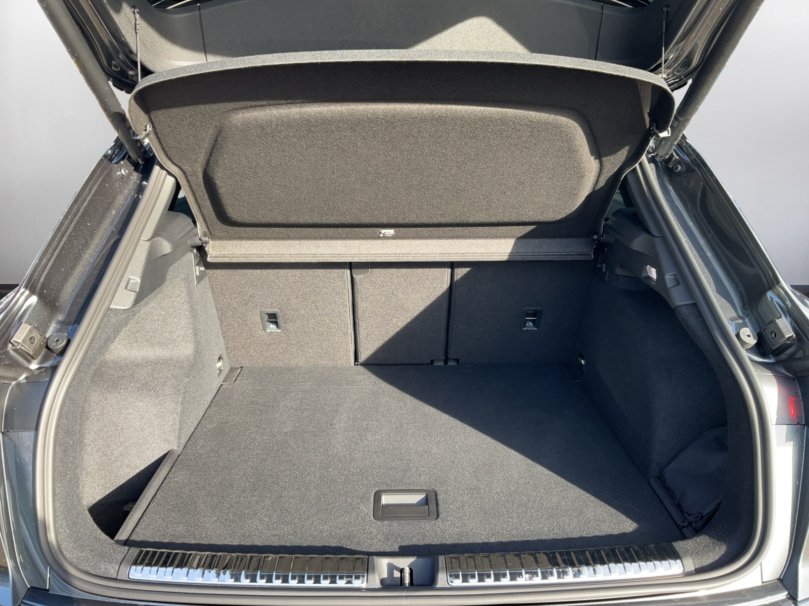 AUDI Q3 SUV TFSI quattro 195 kW S tronic-image-11